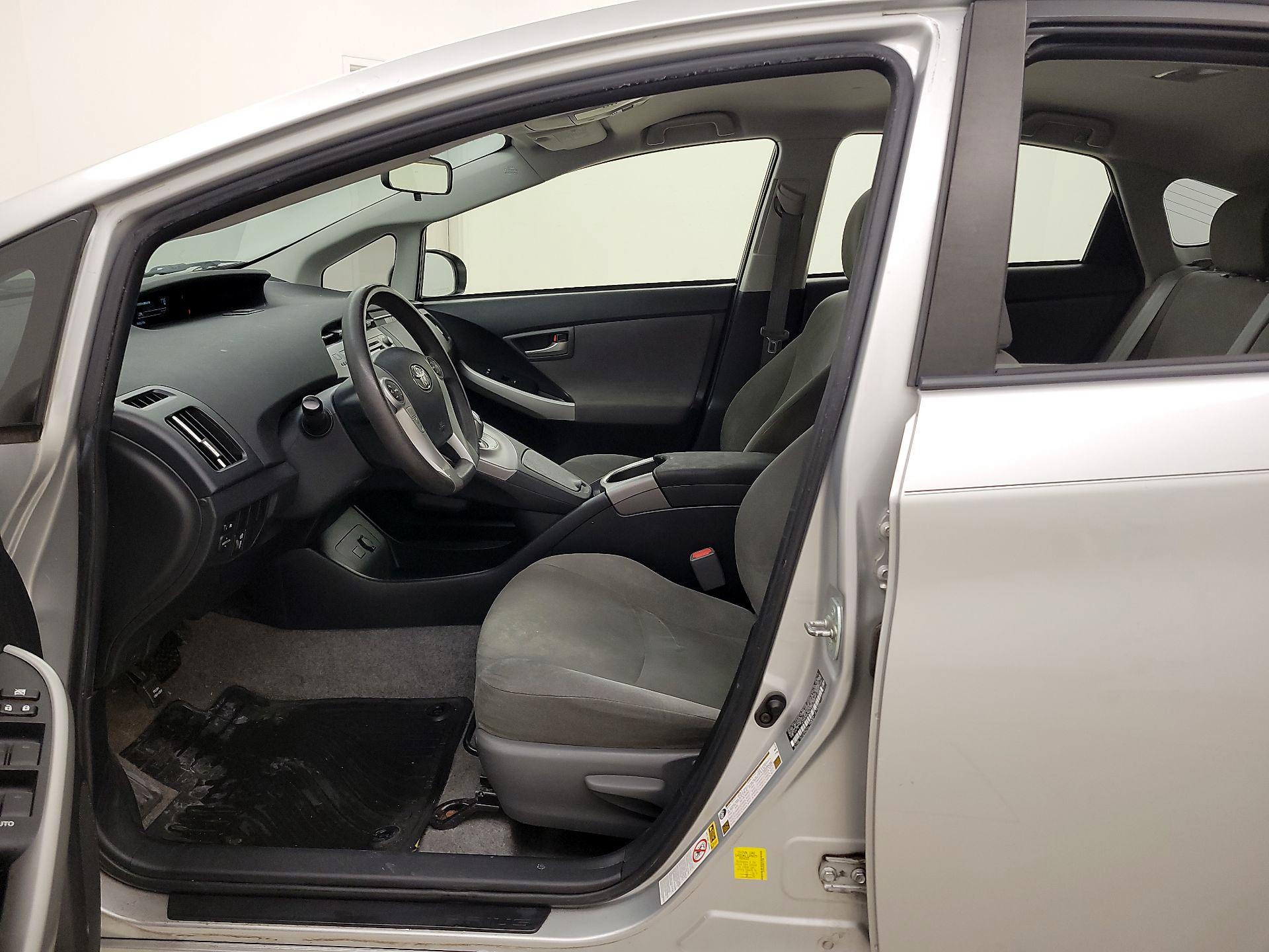 Thumbnail: 2014 Toyota Prius - 11