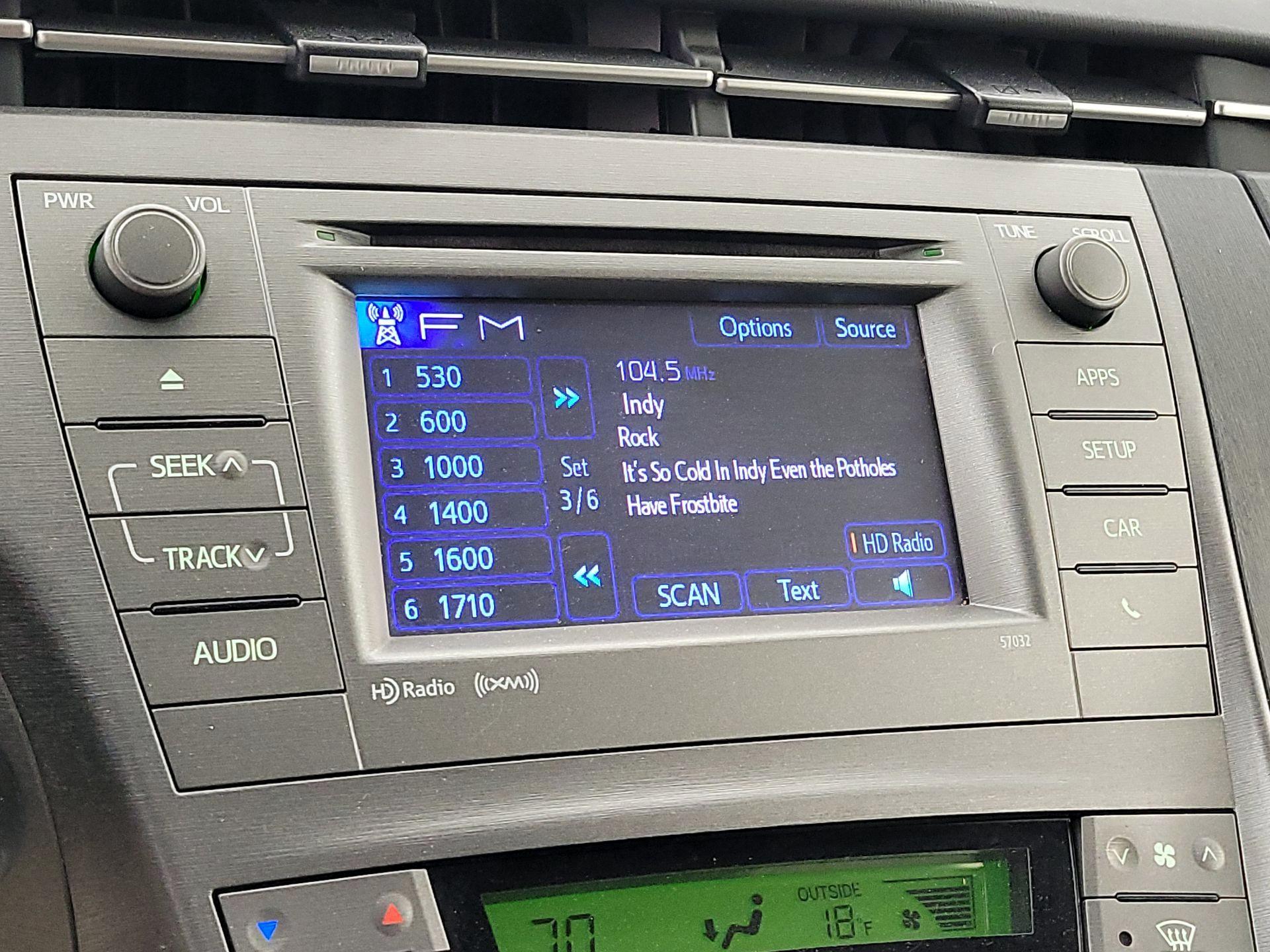 Thumbnail: 2014 Toyota Prius - 15