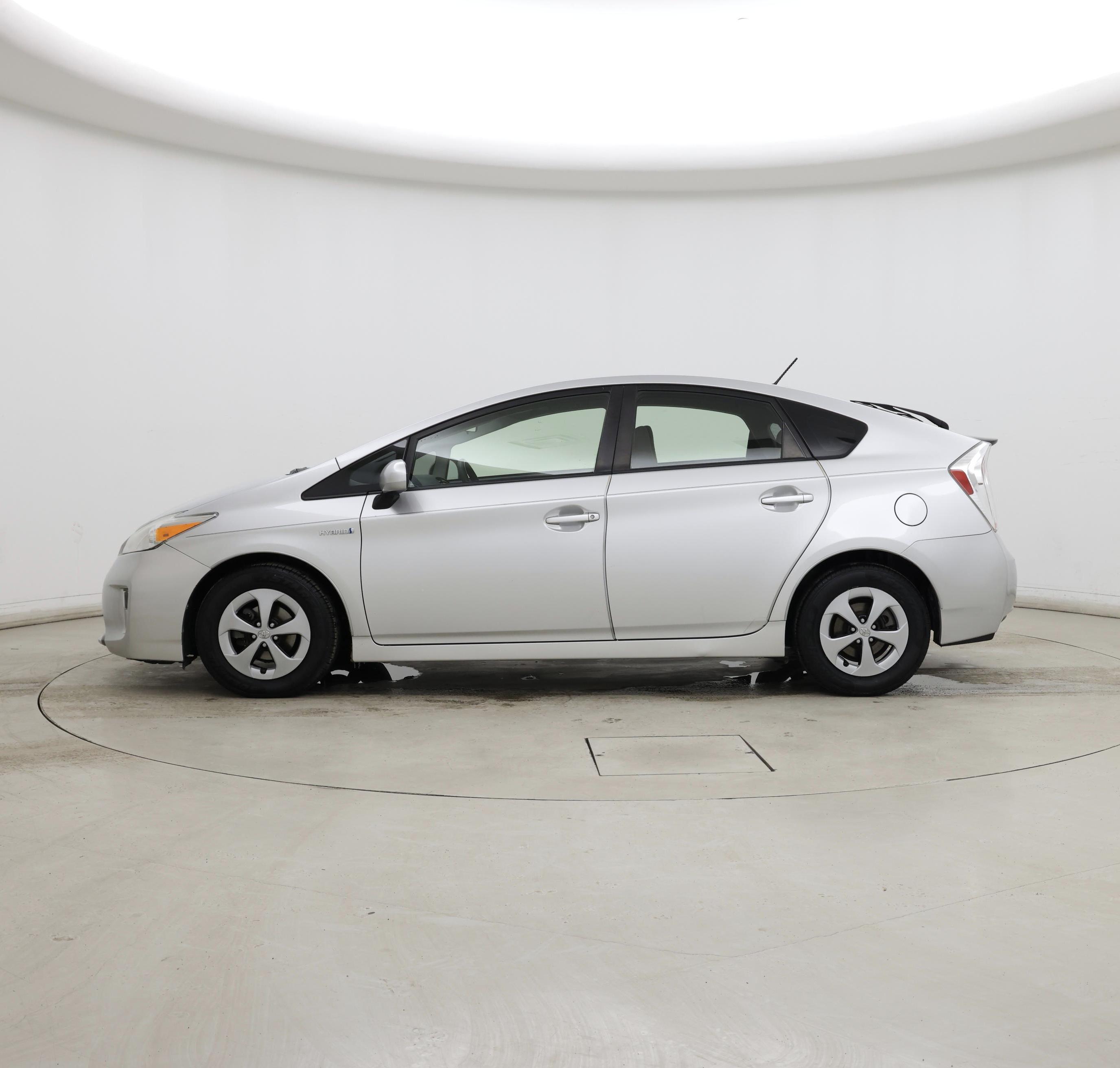 Thumbnail: 2014 Toyota Prius - 3