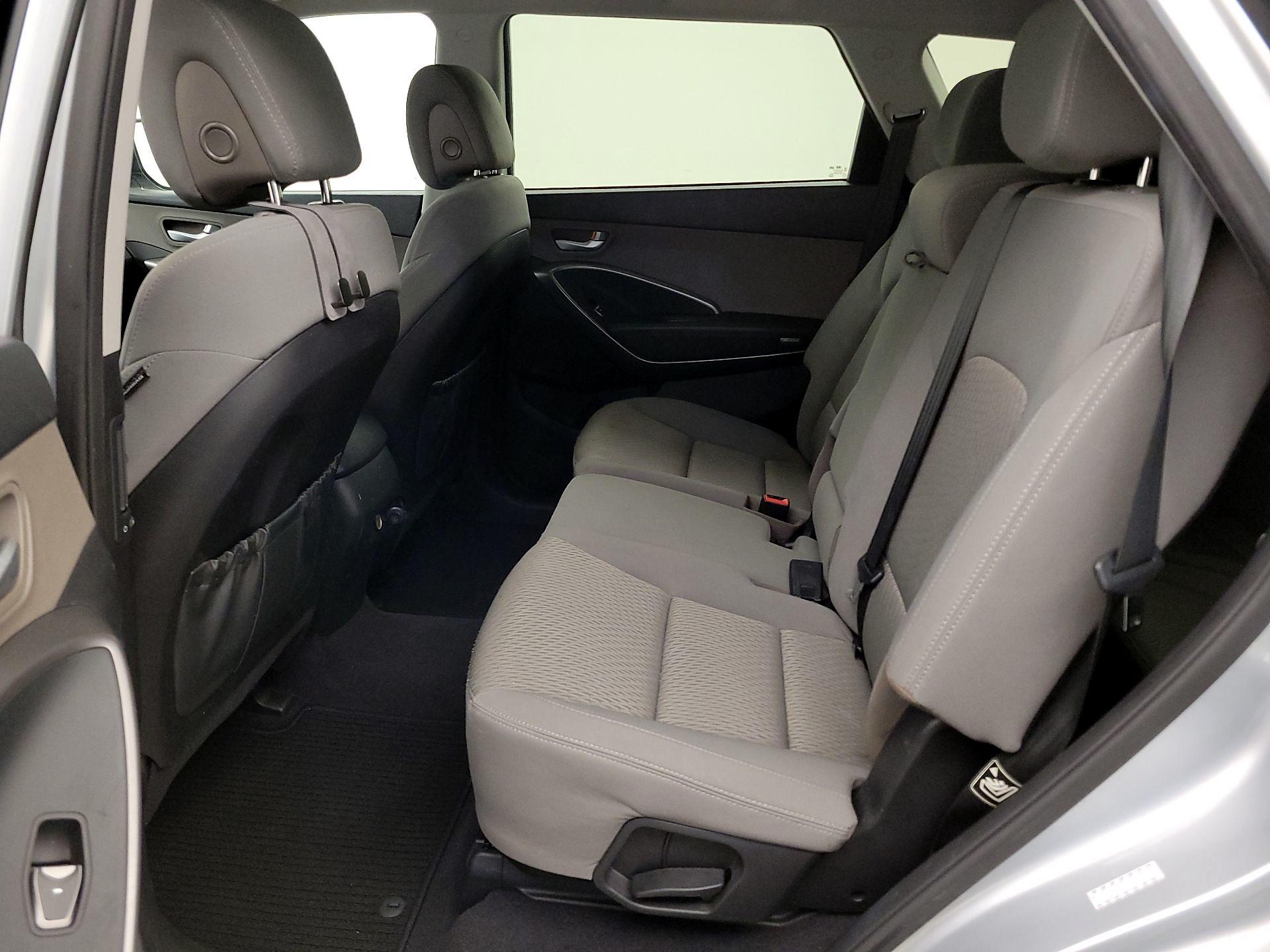 Thumbnail: 2015 Hyundai Santa Fe - 19