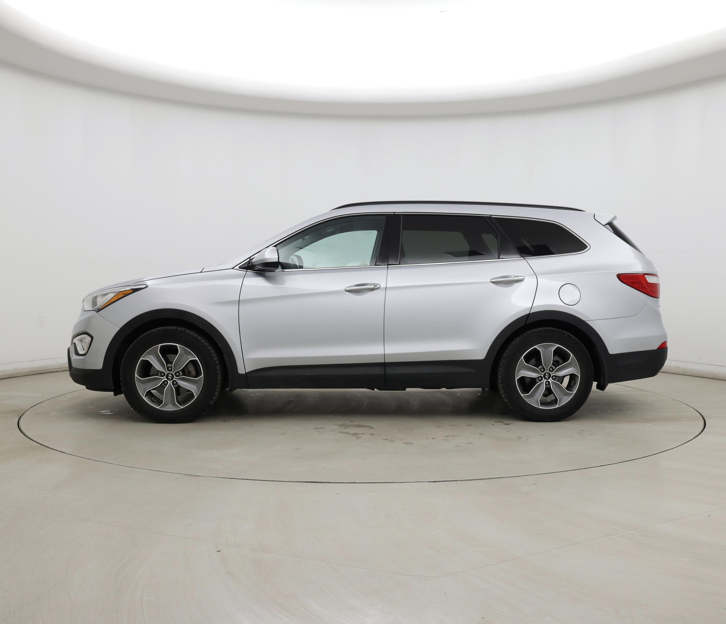 Thumbnail: 2015 Hyundai Santa Fe - 3