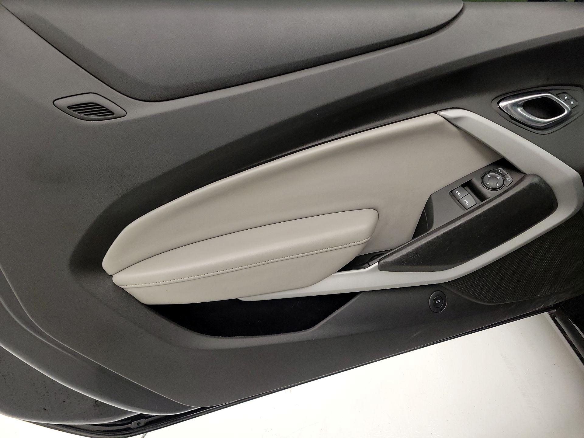 Thumbnail: 2019 Chevrolet Camaro - 12