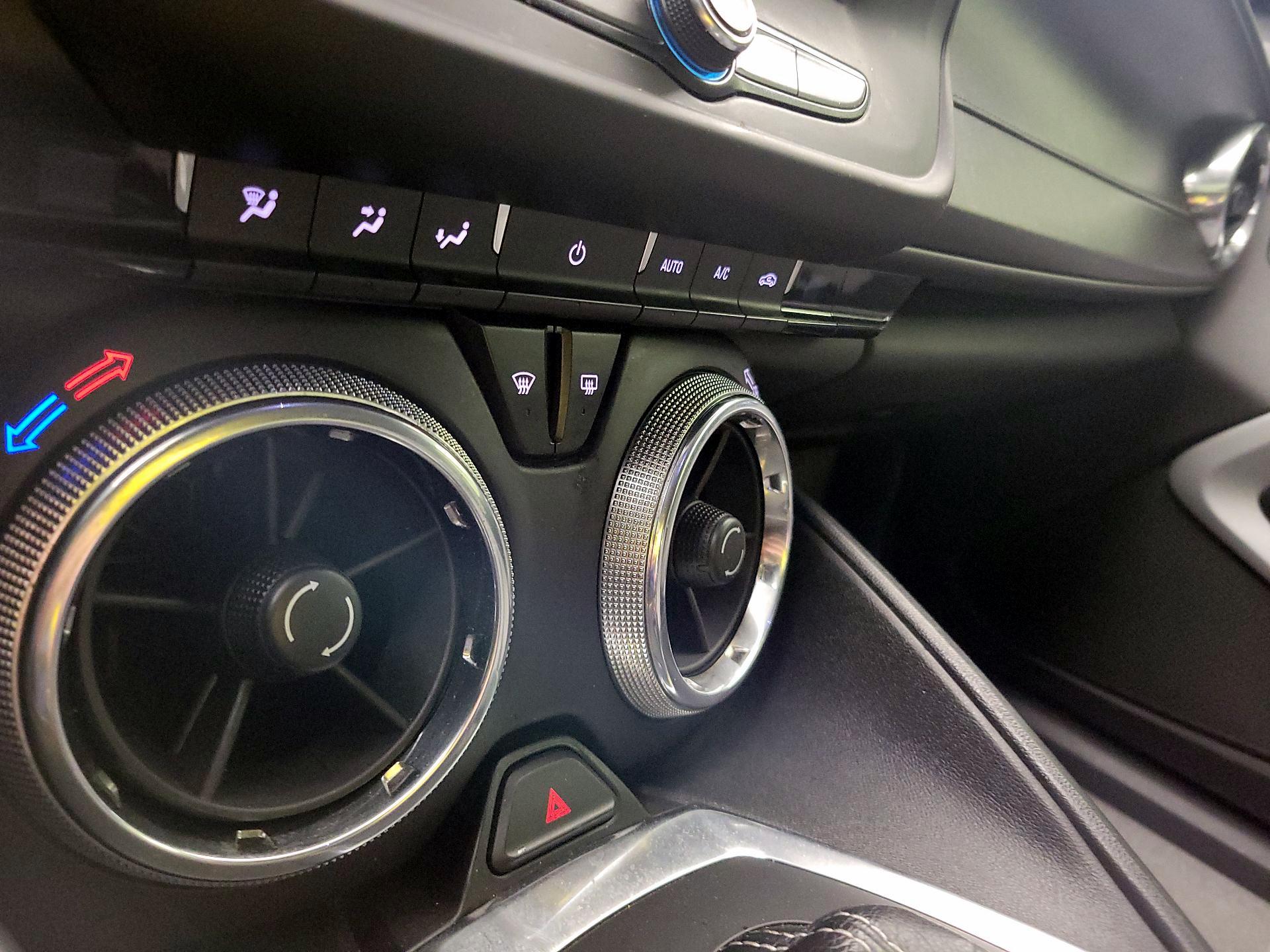 Thumbnail: 2019 Chevrolet Camaro - 15