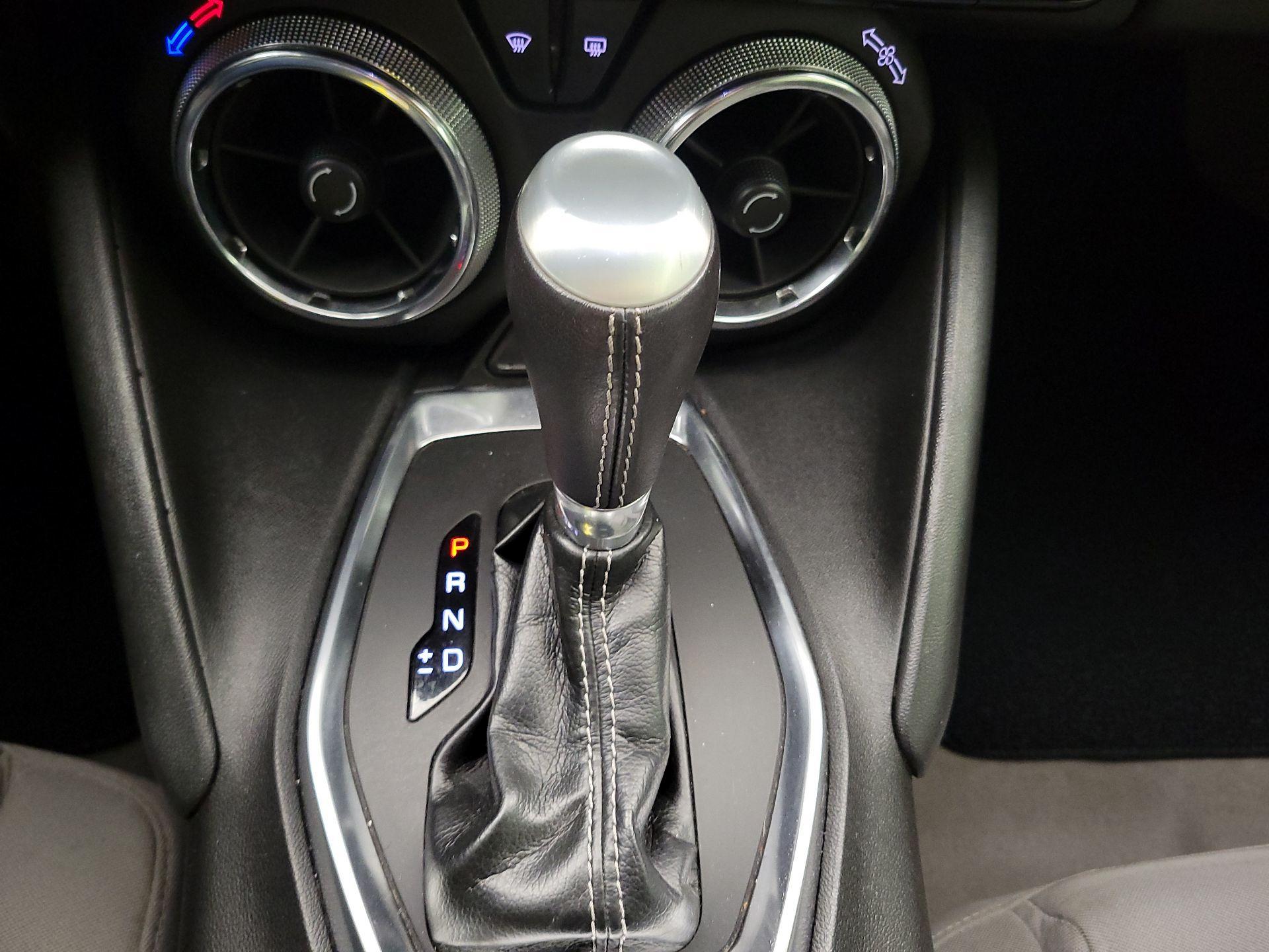 Thumbnail: 2019 Chevrolet Camaro - 16