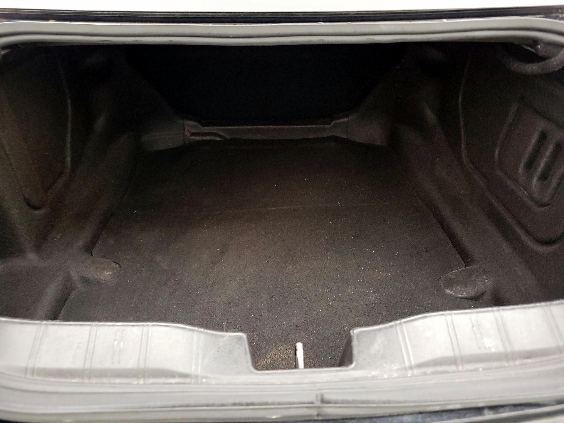 Thumbnail: 2019 Chevrolet Camaro - 18