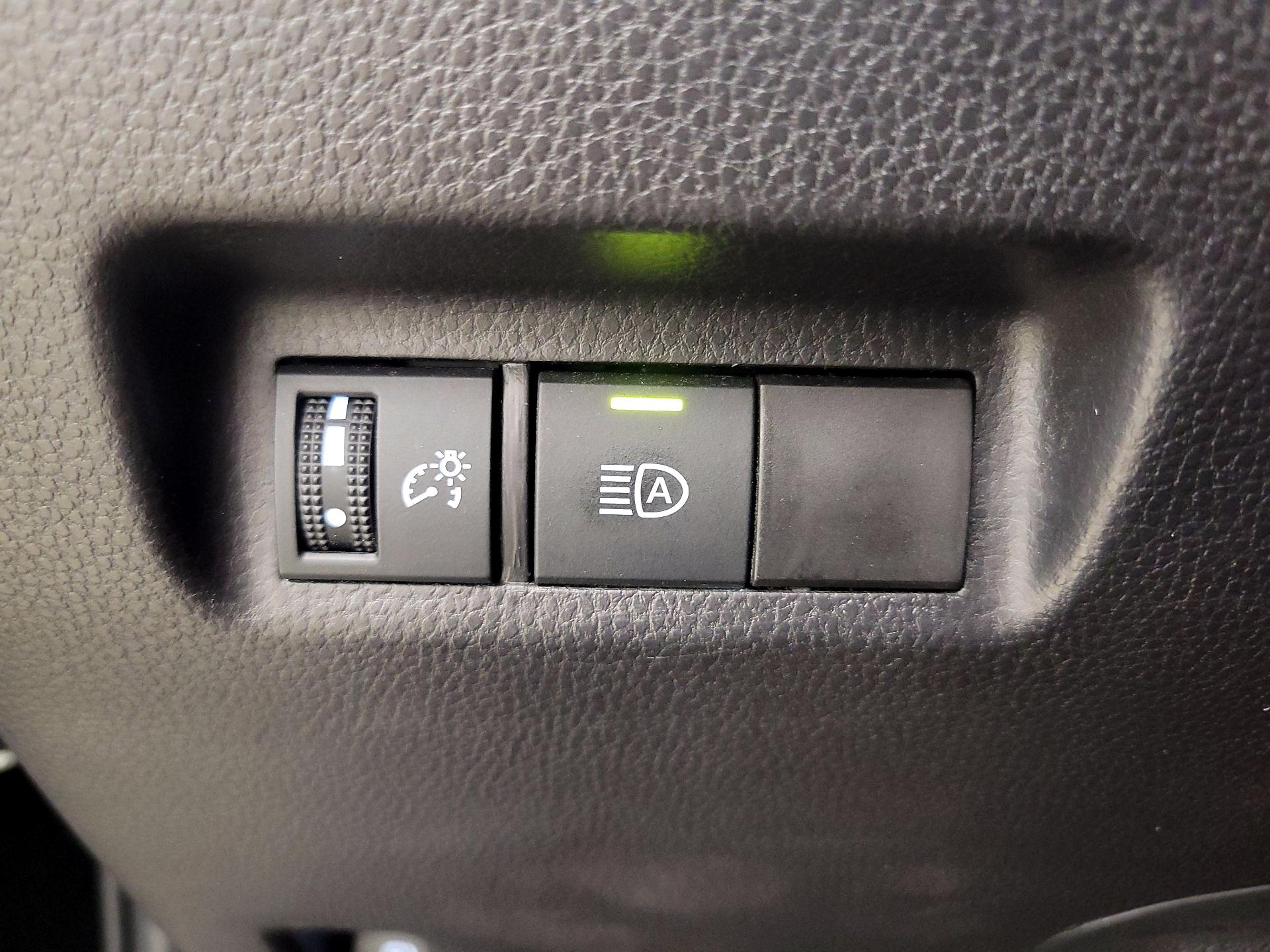 Thumbnail: 2025 Toyota RAV4 - 13