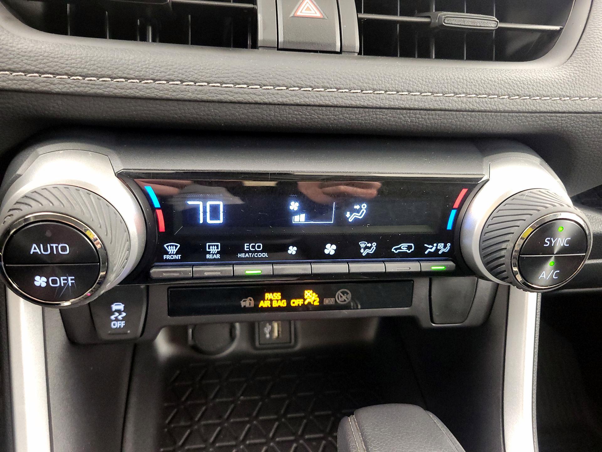 Thumbnail: 2025 Toyota RAV4 - 16