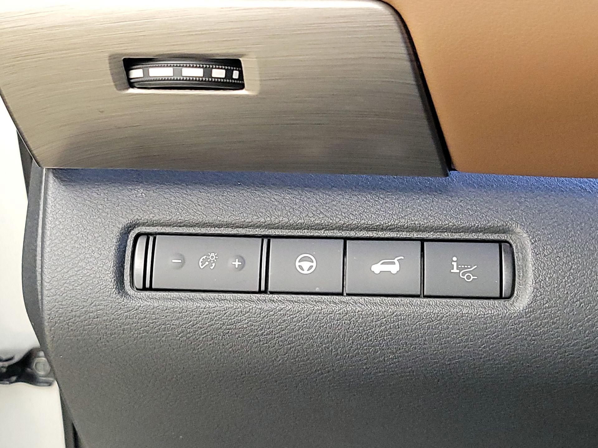 Thumbnail: 2023 Nissan Pathfinder - 13