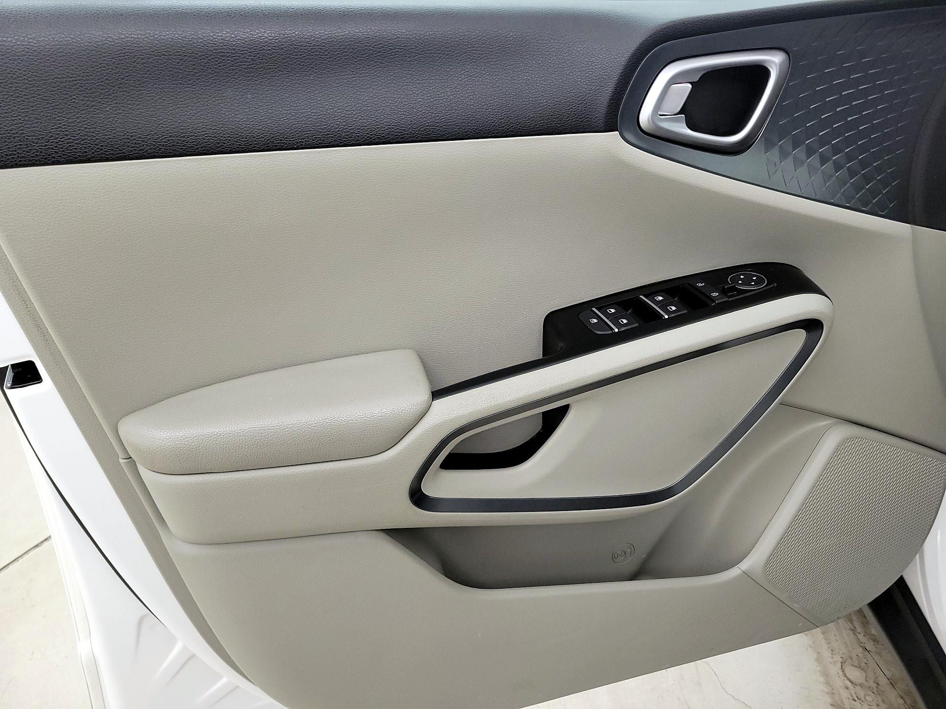 Thumbnail: 2021 Kia Soul - 12