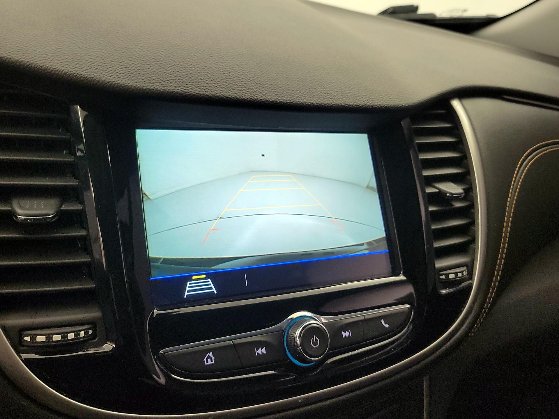 Thumbnail: 2018 Chevrolet Trax - 14