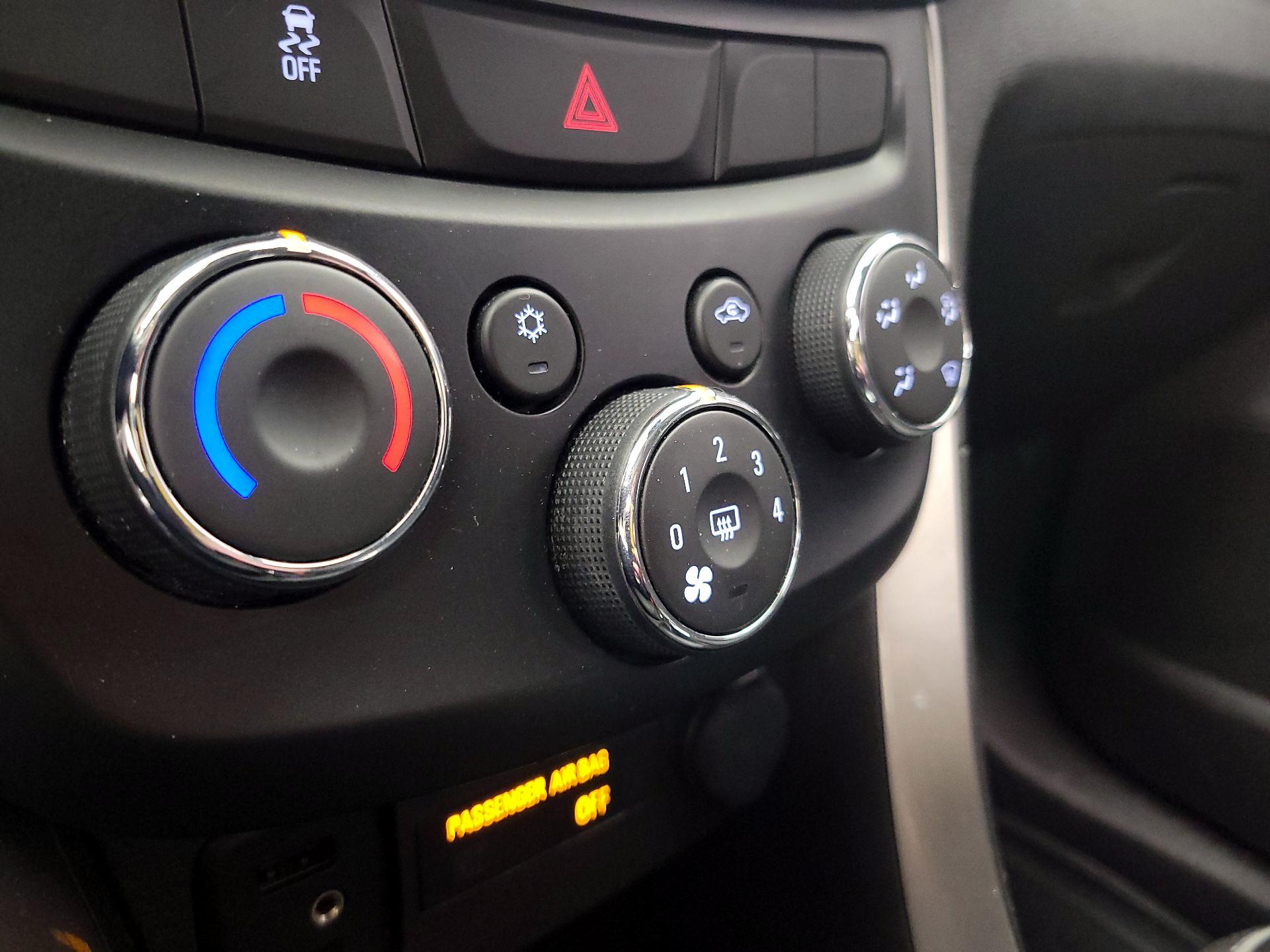 Thumbnail: 2018 Chevrolet Trax - 16