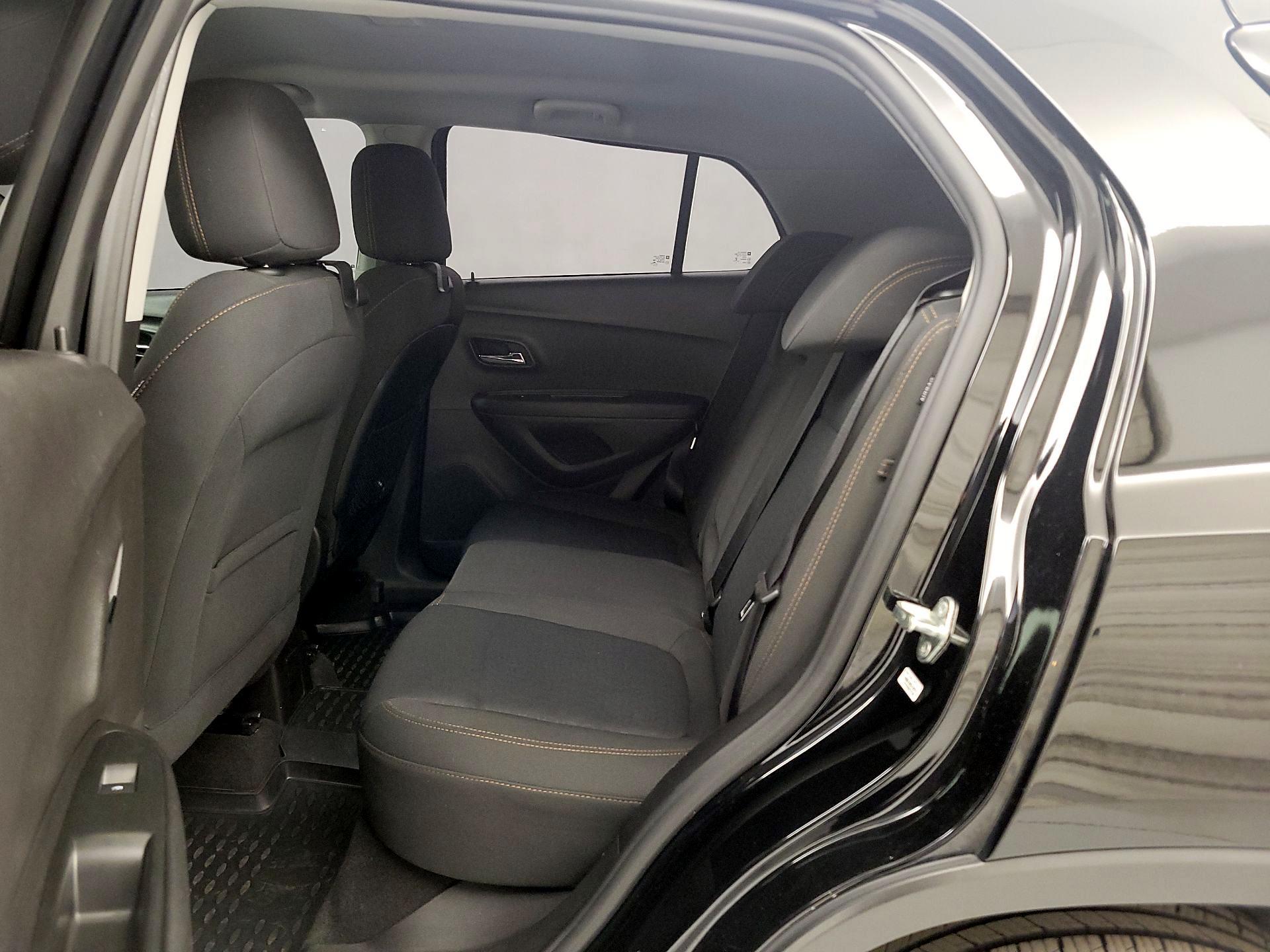 Thumbnail: 2018 Chevrolet Trax - 19