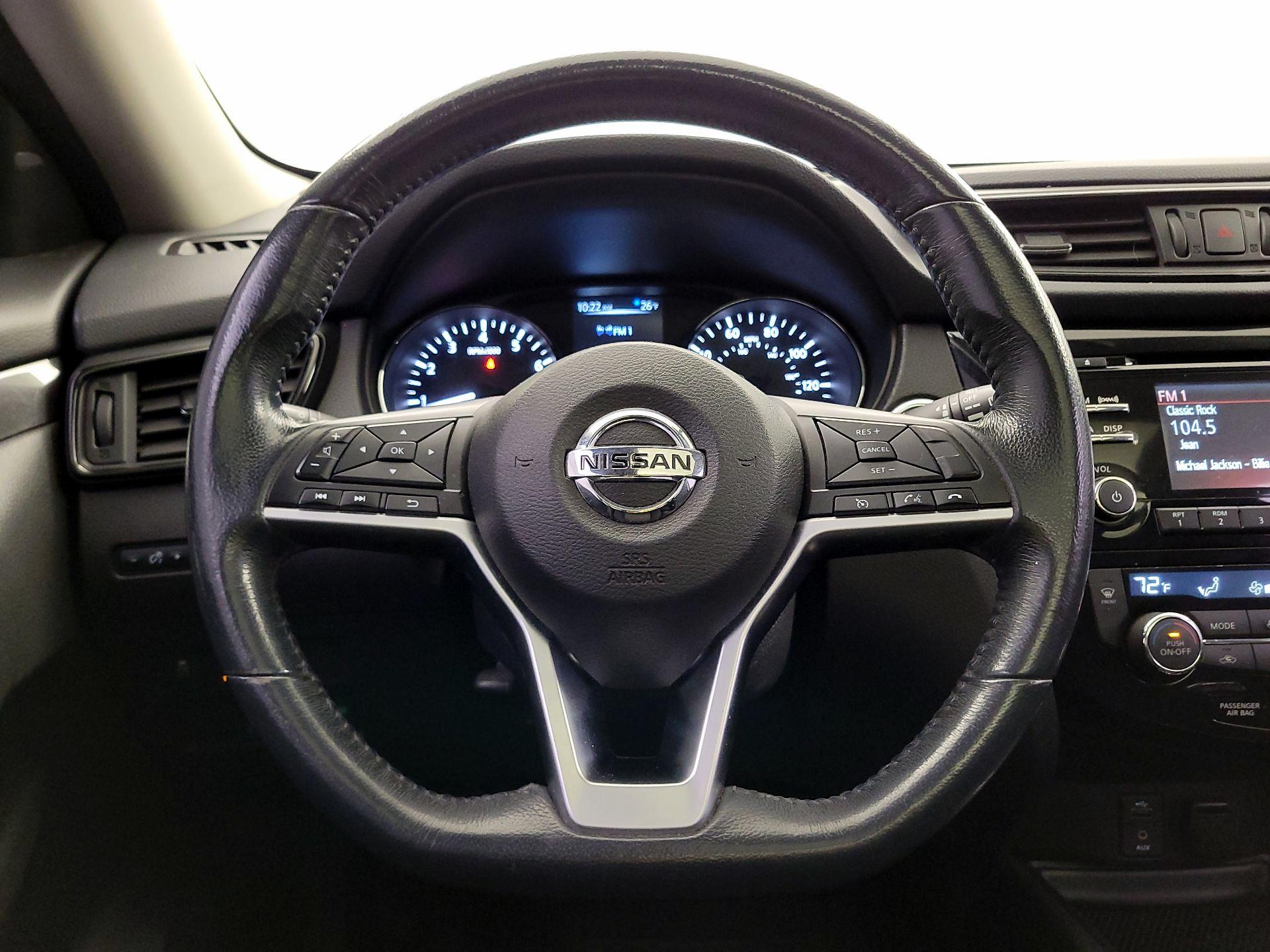 Thumbnail: 2017 Nissan Rogue - 10