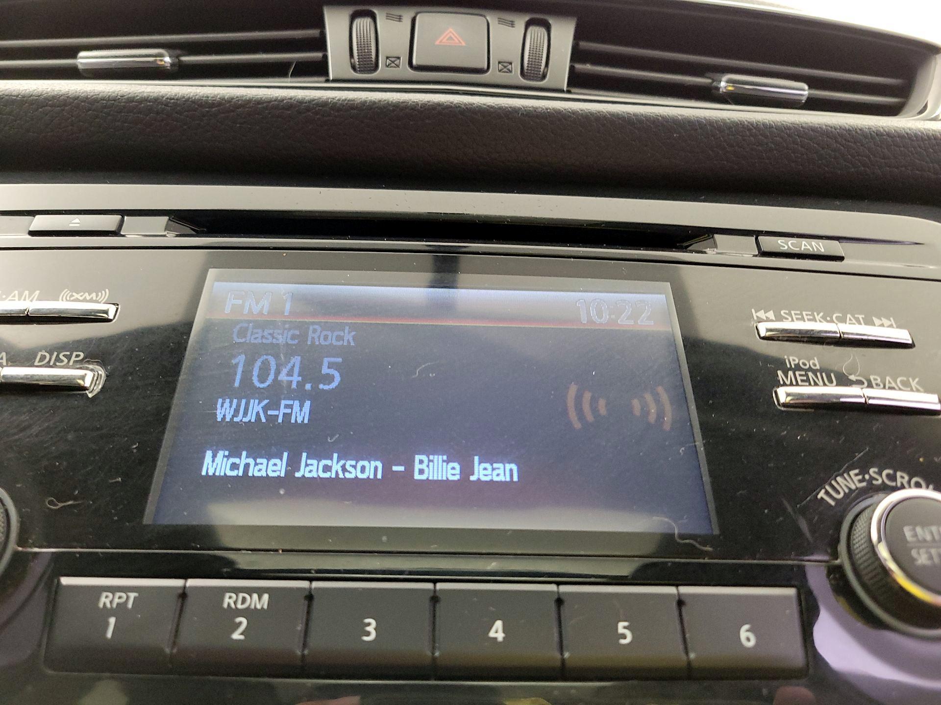 Thumbnail: 2017 Nissan Rogue - 15