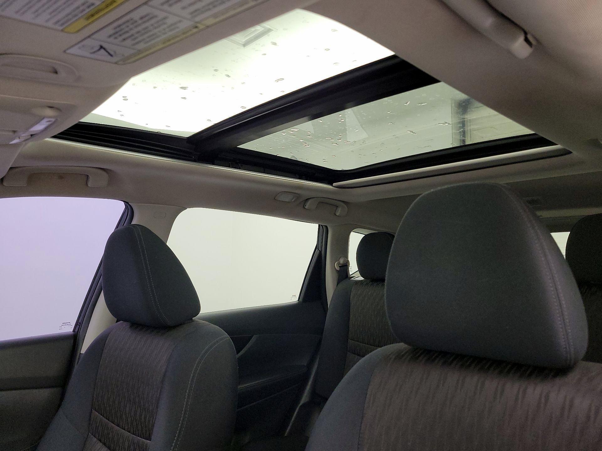 Thumbnail: 2017 Nissan Rogue - 19