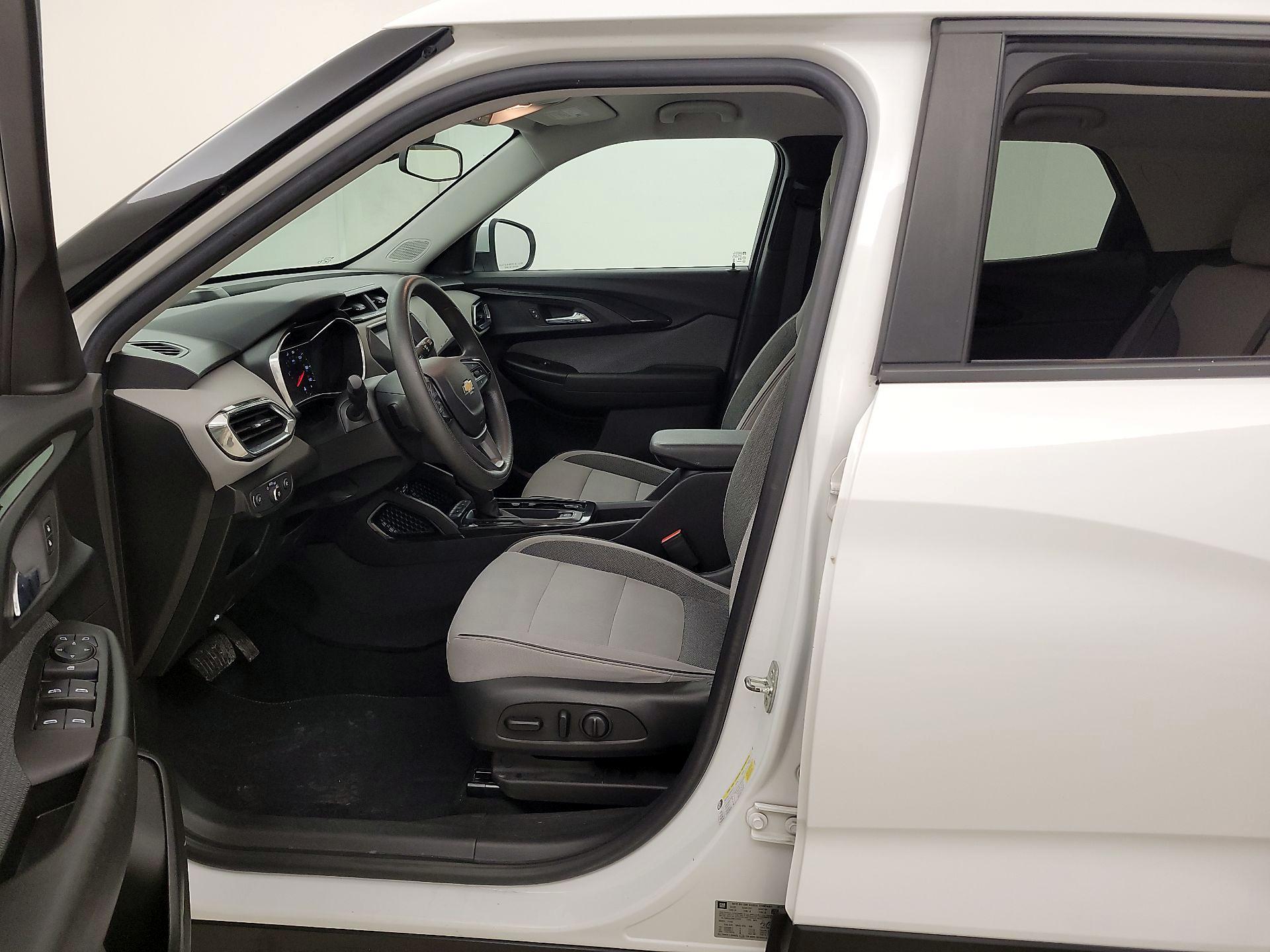 Thumbnail: 2021 Chevrolet TrailBlazer - 11