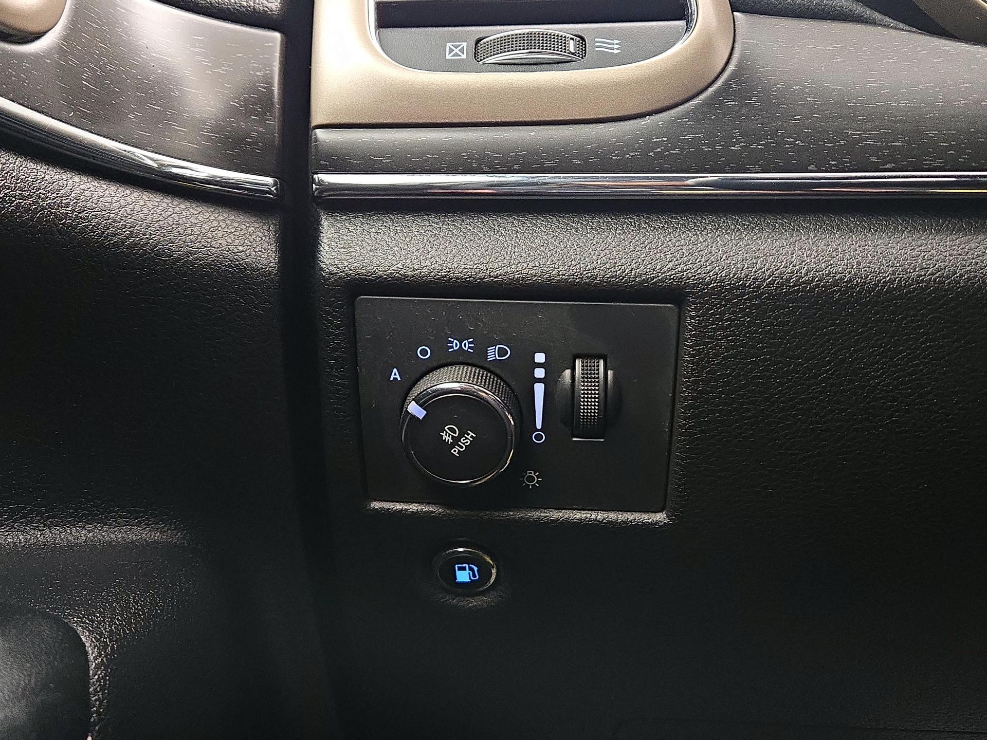 Thumbnail: 2017 Jeep Grand Cherokee - 13