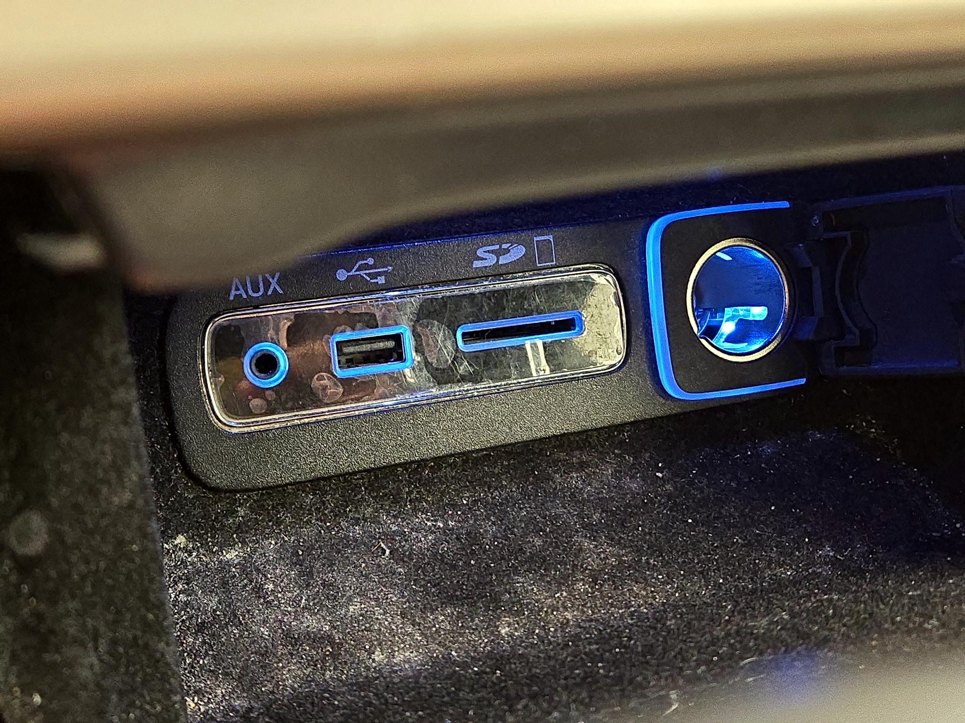 Thumbnail: 2017 Jeep Grand Cherokee - 18