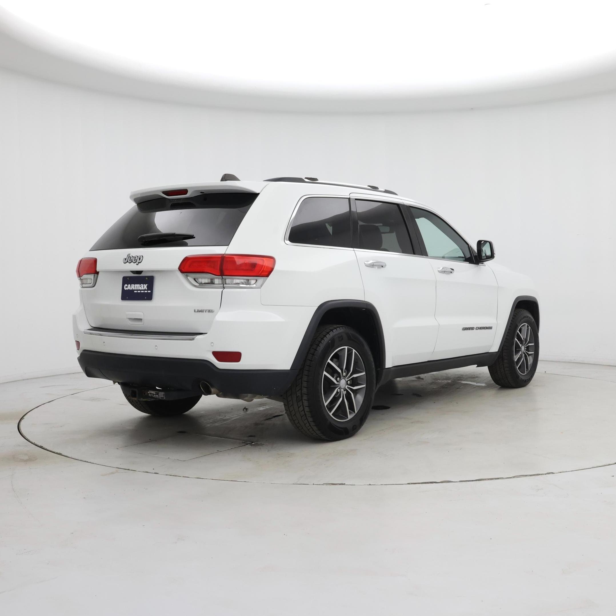 Thumbnail: 2017 Jeep Grand Cherokee - 8