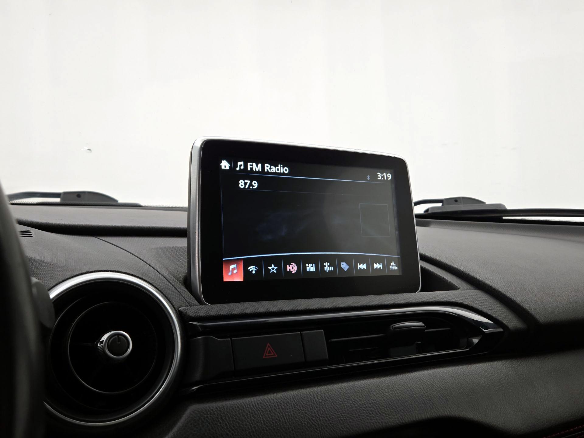 Thumbnail: 2017 Mazda MX-5 Miata - 14