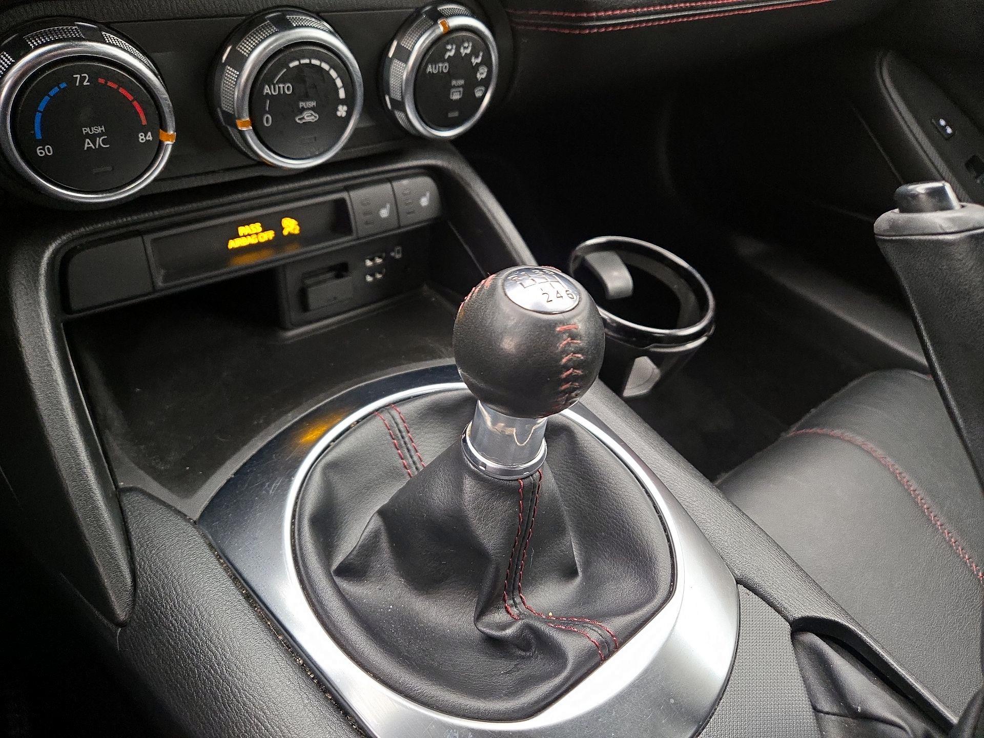 Thumbnail: 2017 Mazda MX-5 Miata - 16