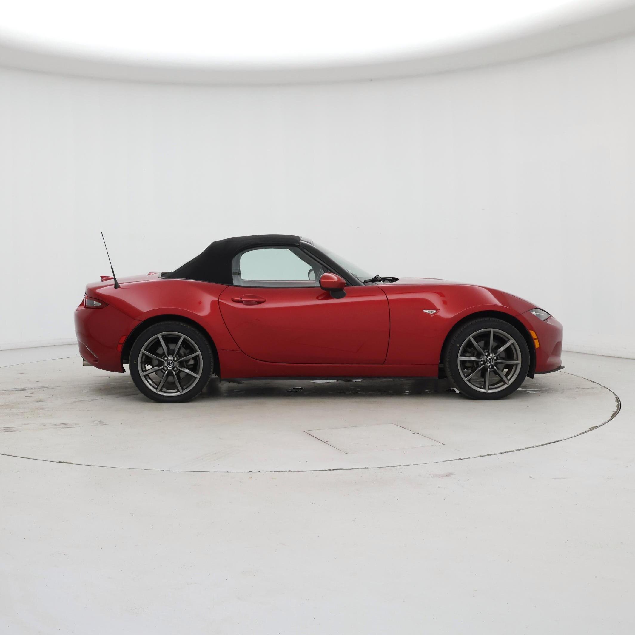 Thumbnail: 2017 Mazda MX-5 Miata - 7