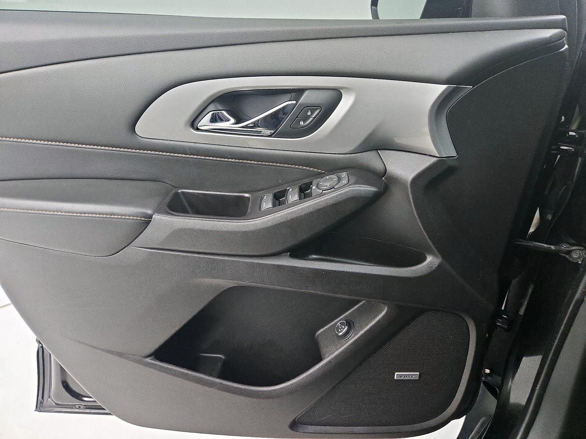 Thumbnail: 2019 Chevrolet Traverse - 12