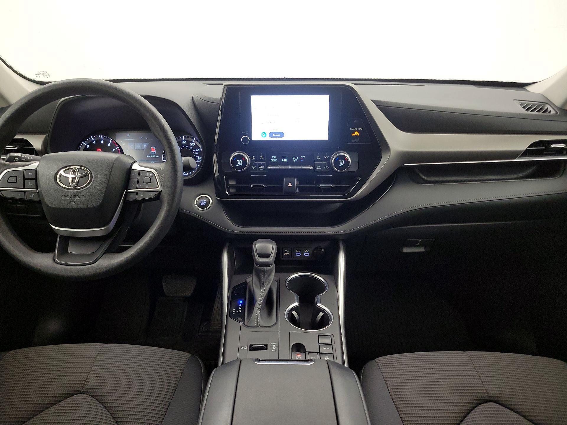 Thumbnail: 2023 Toyota Highlander - 9