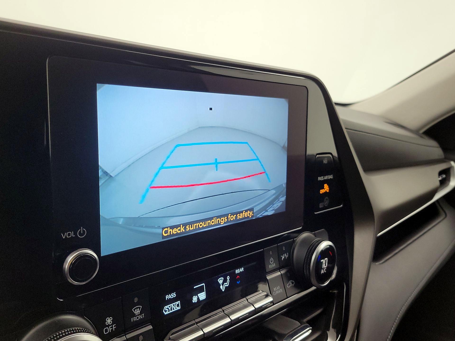 Thumbnail: 2023 Toyota Highlander - 14