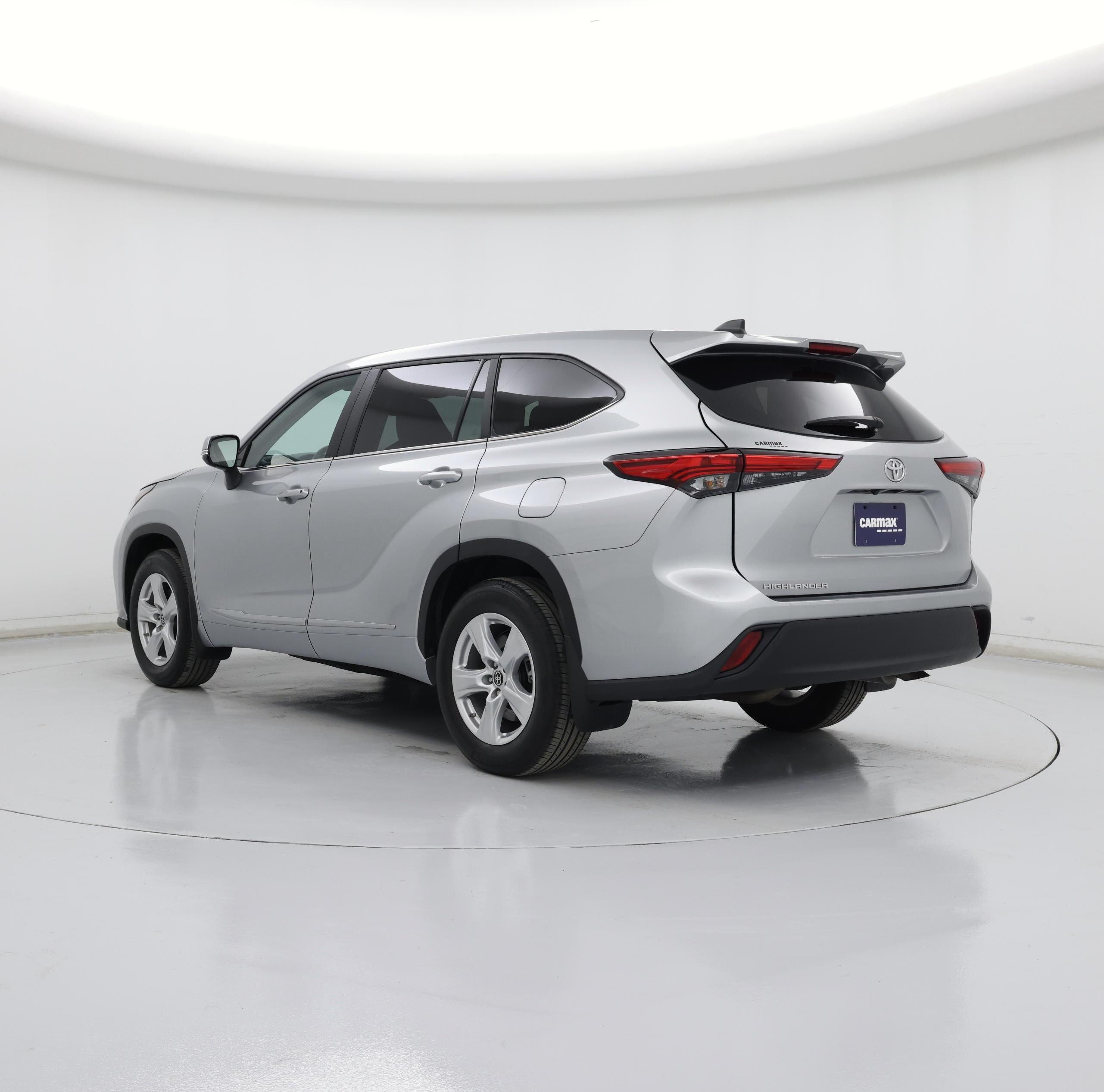 Thumbnail: 2023 Toyota Highlander - 2