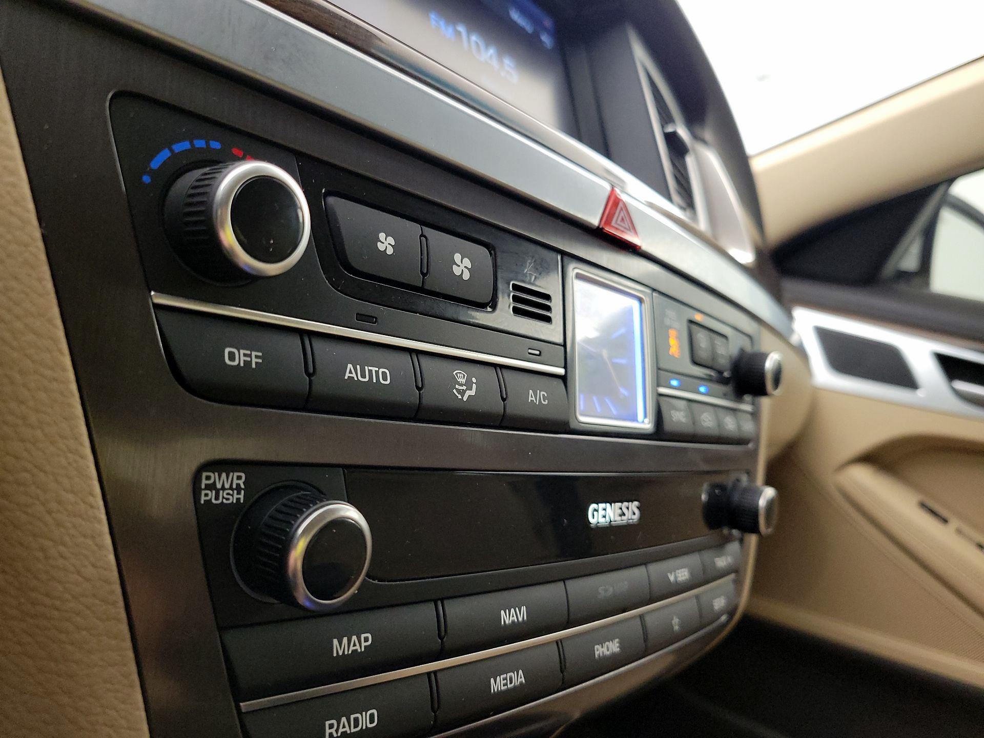 Thumbnail: 2019 Genesis G80 - 17