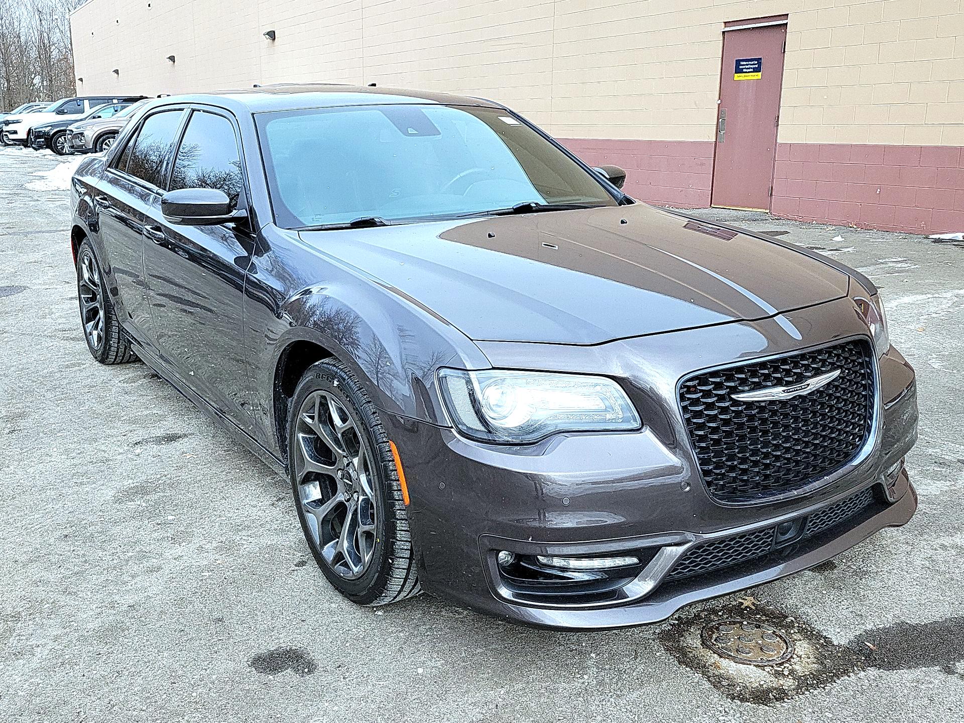 Thumbnail: 2018 Chrysler 300 - 1