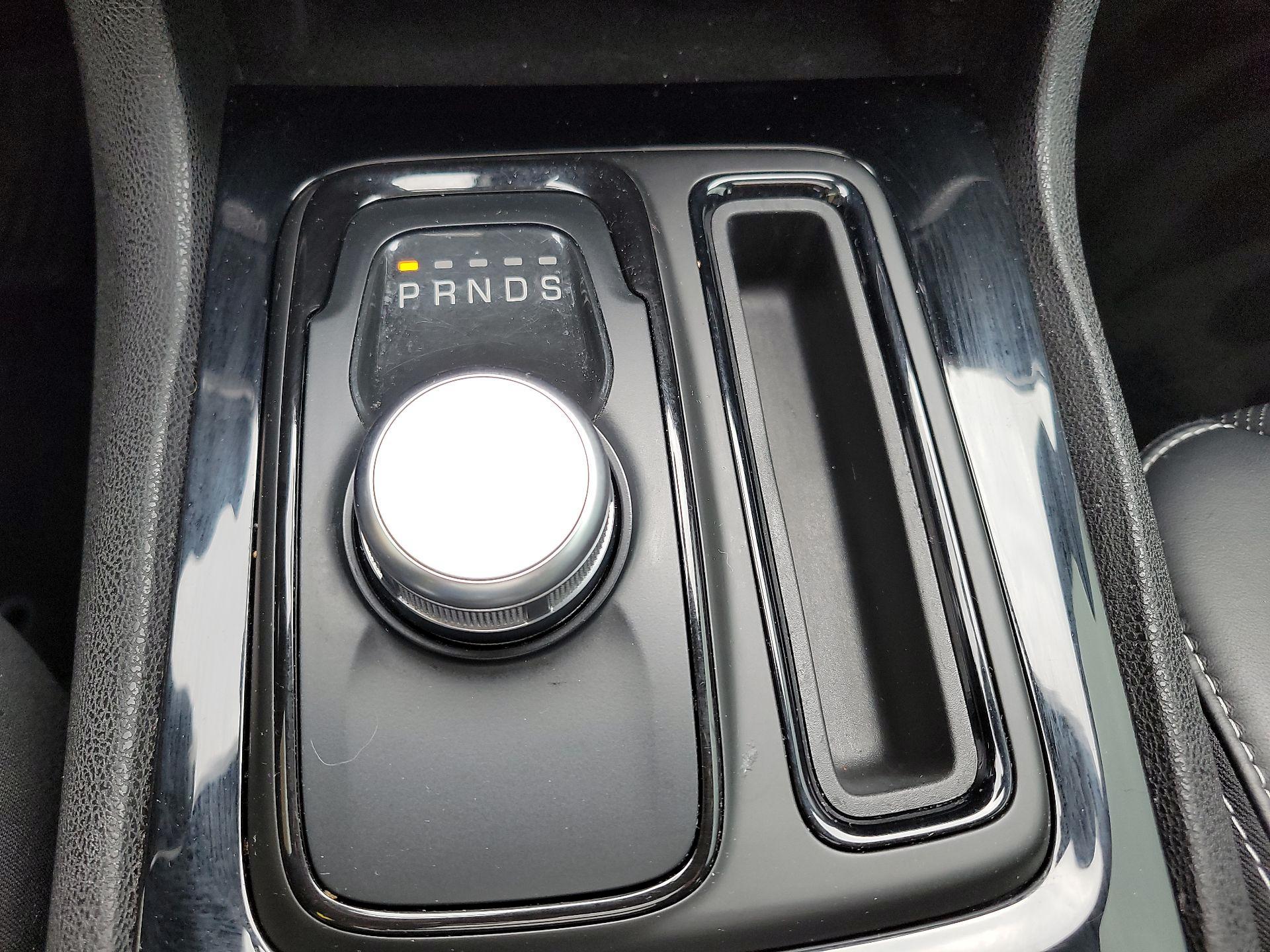 Thumbnail: 2018 Chrysler 300 - 16