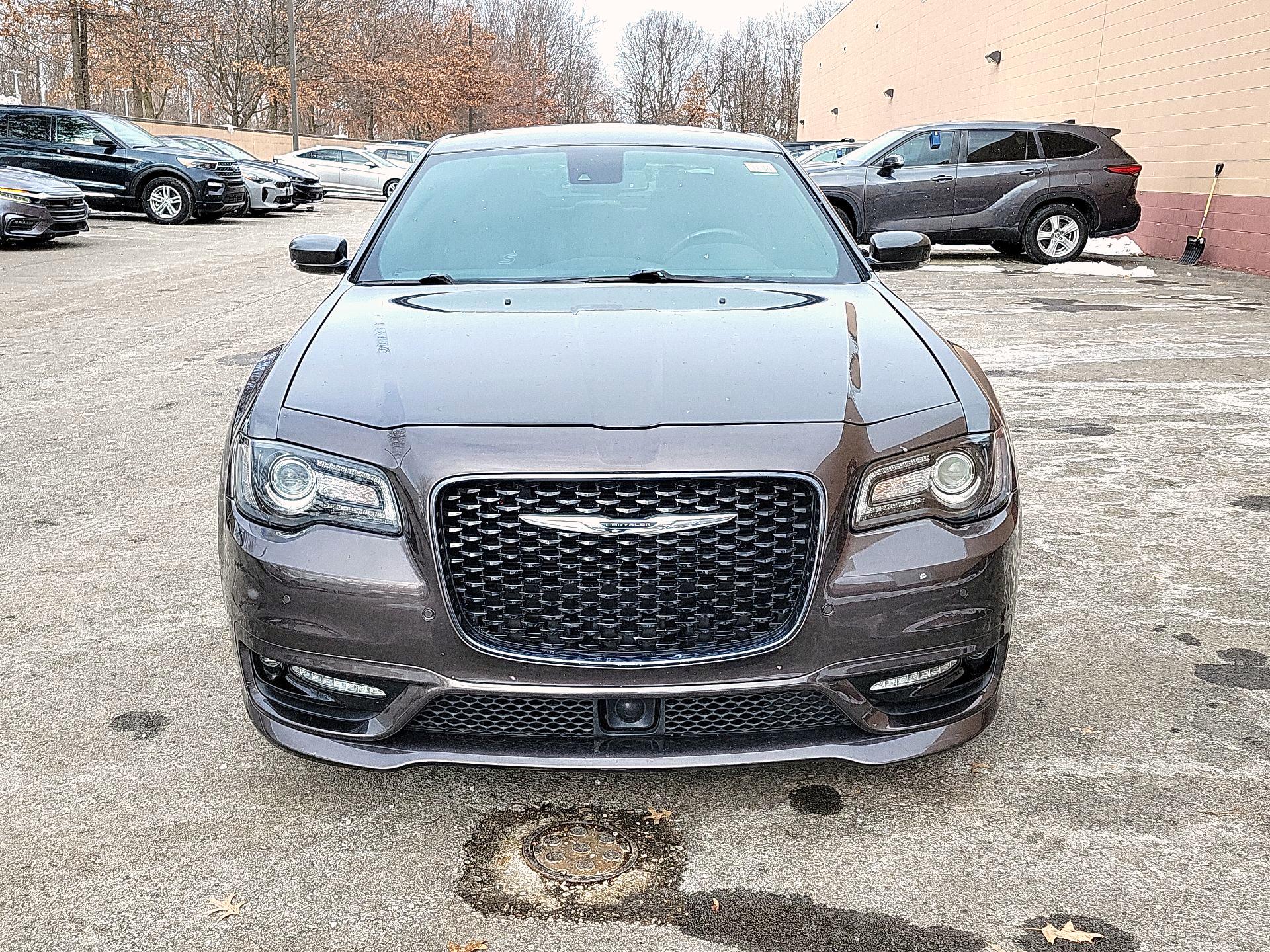 Thumbnail: 2018 Chrysler 300 - 2