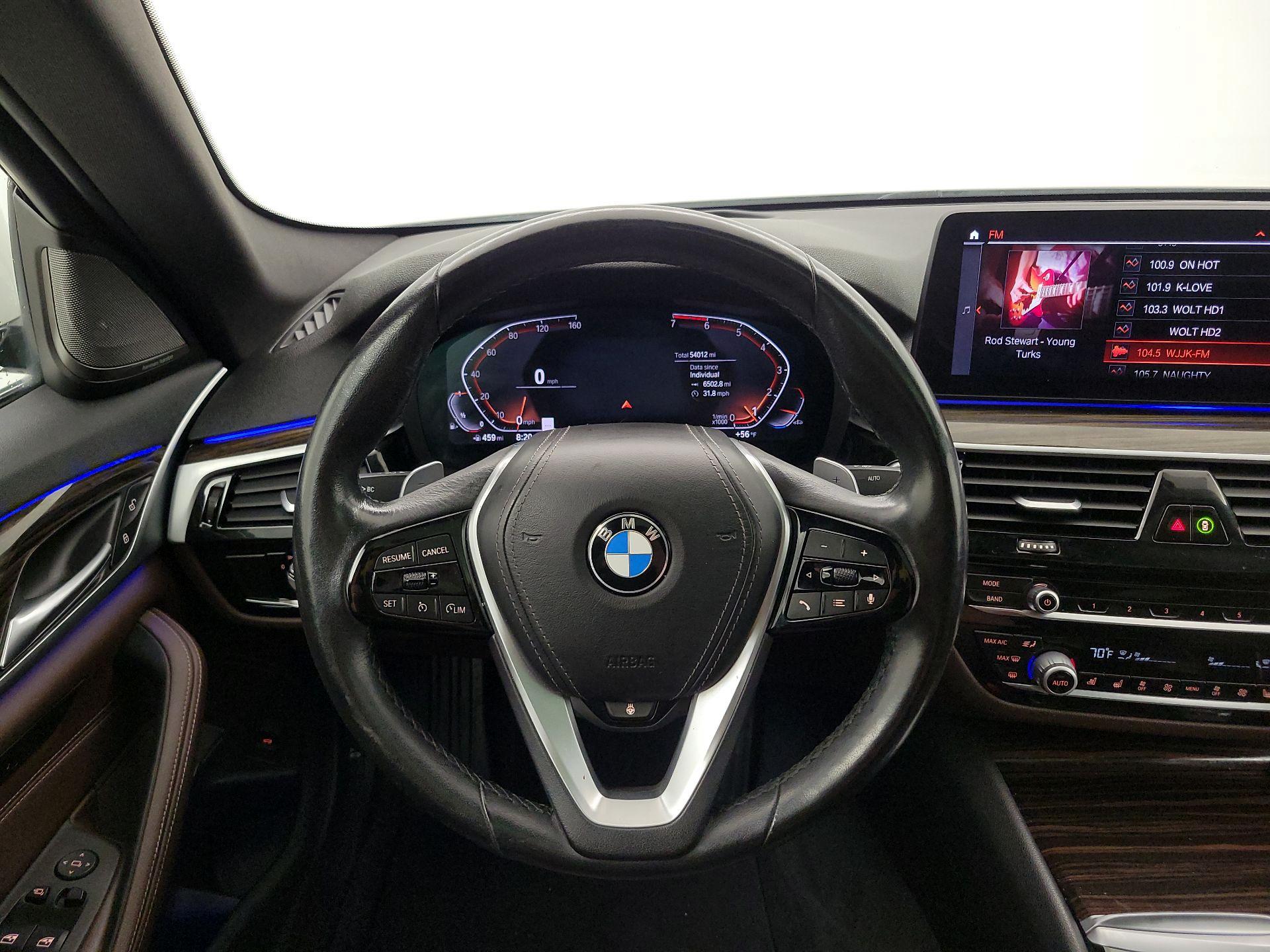 Thumbnail: 2021 BMW 5 Series - 10