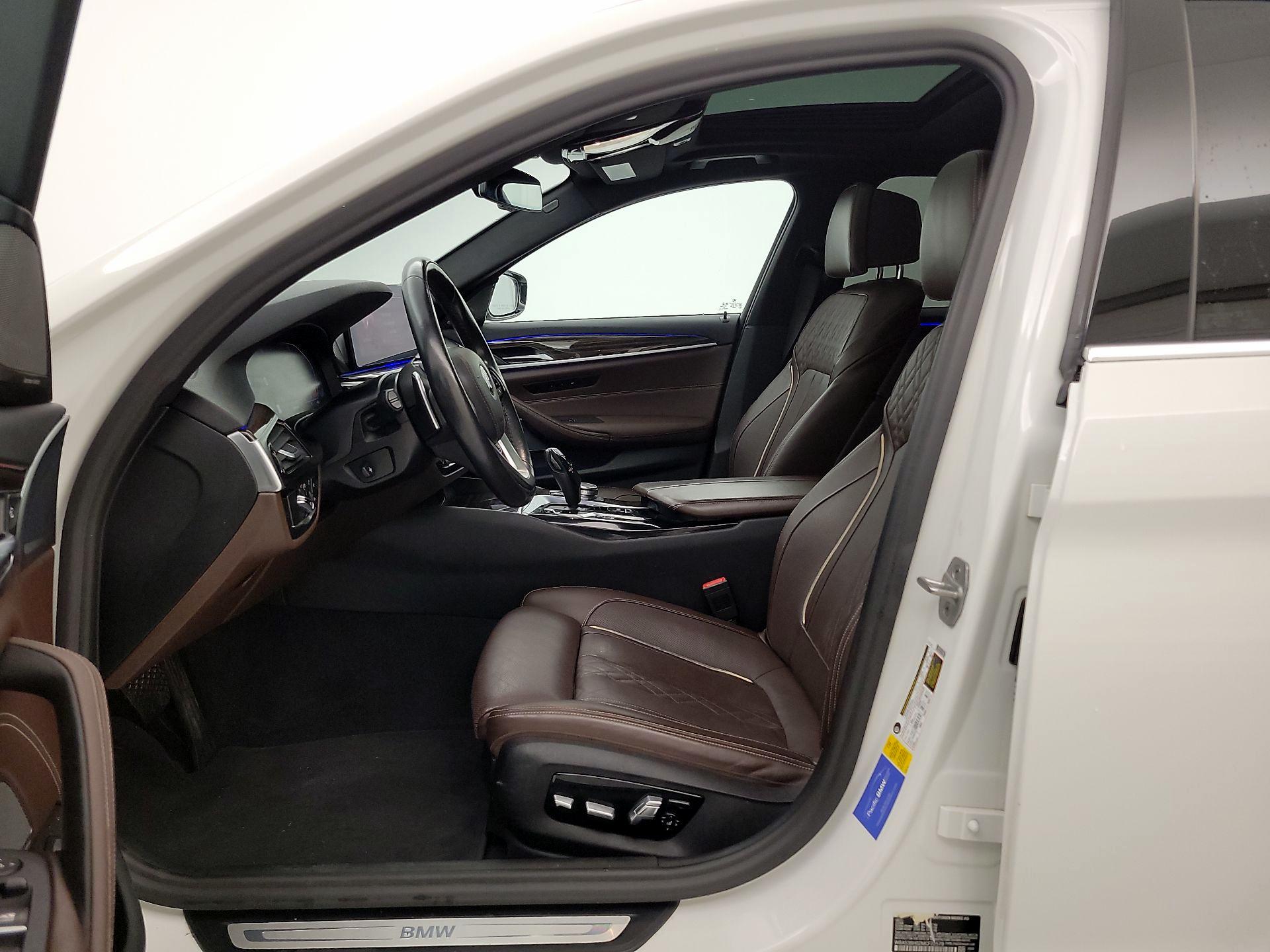 Thumbnail: 2021 BMW 5 Series - 11