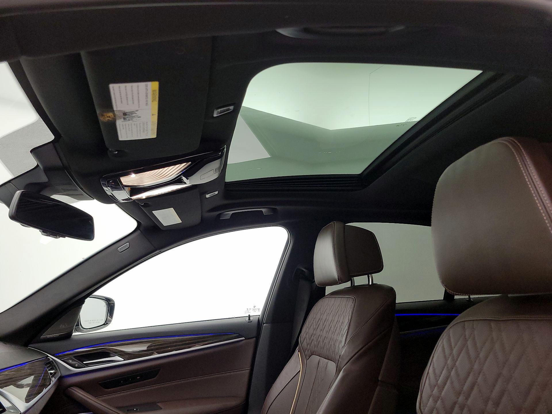 Thumbnail: 2021 BMW 5 Series - 20