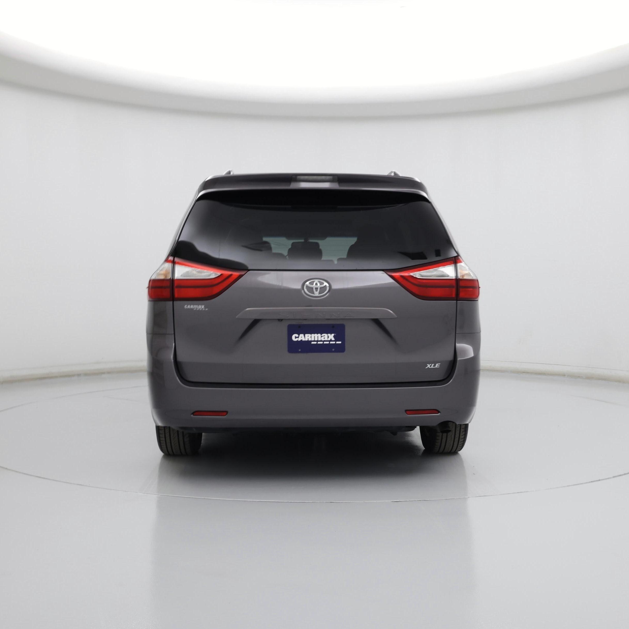 Thumbnail: 2015 Toyota Sienna - 6