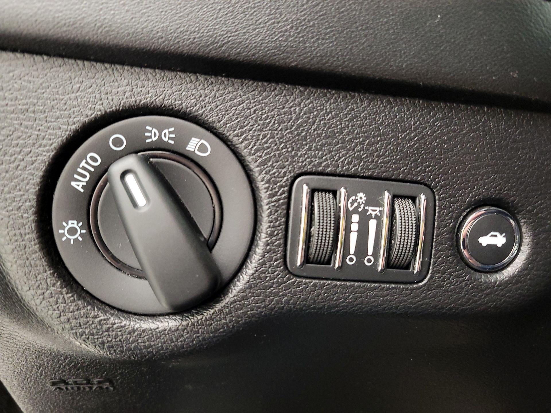 Thumbnail: 2021 Dodge Charger - 13