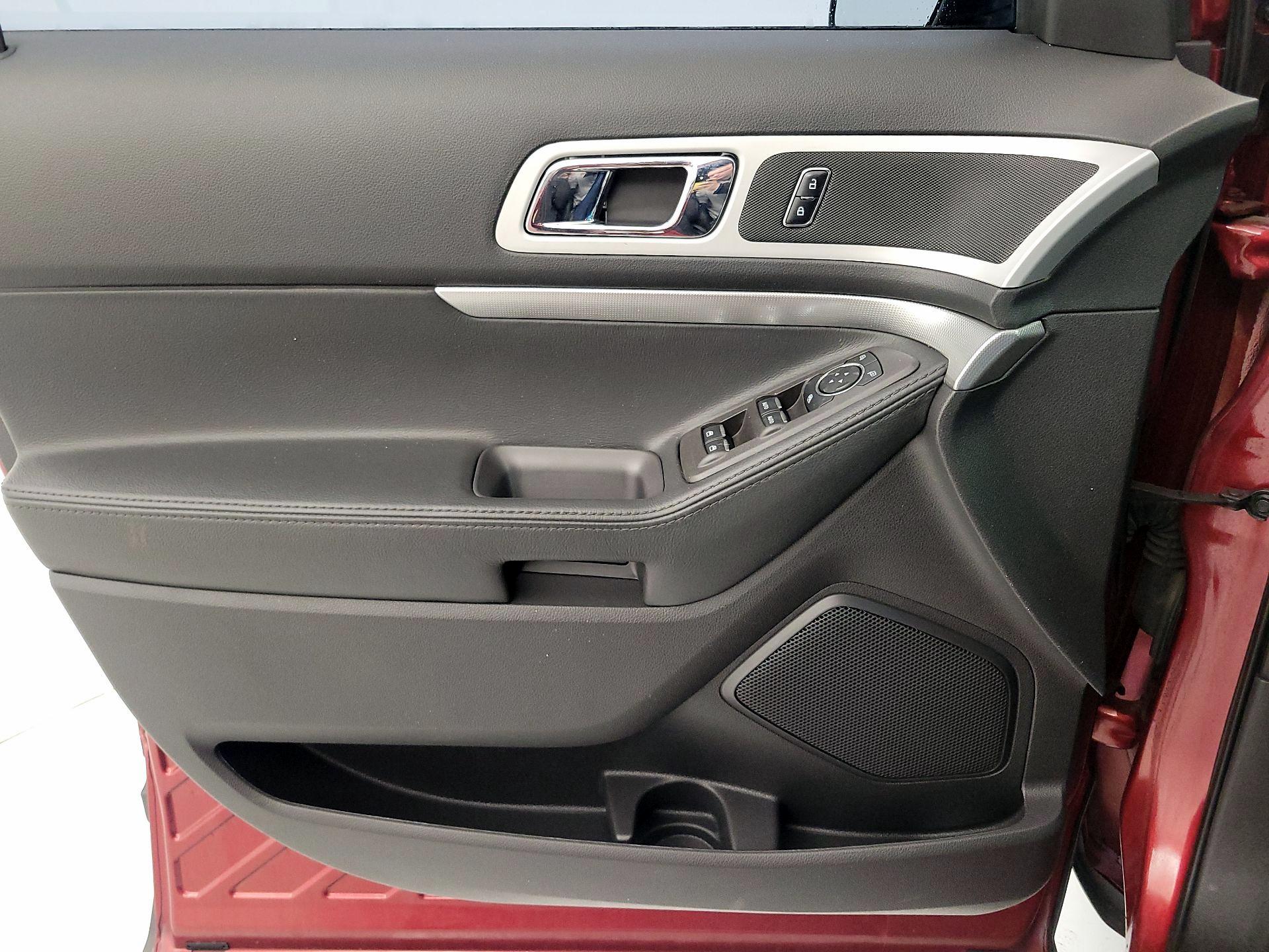 Thumbnail: 2014 Ford Explorer - 12