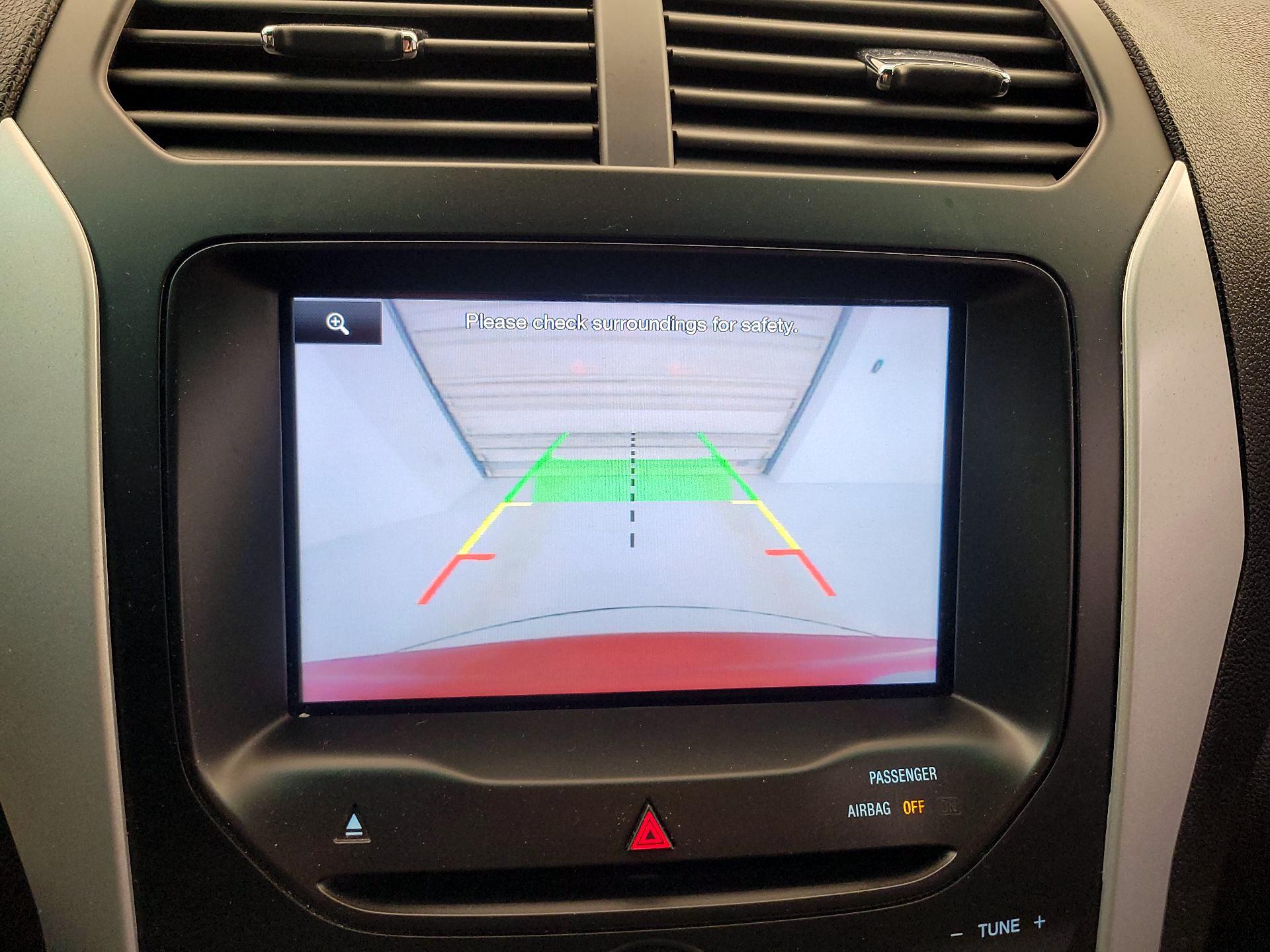 Thumbnail: 2014 Ford Explorer - 14