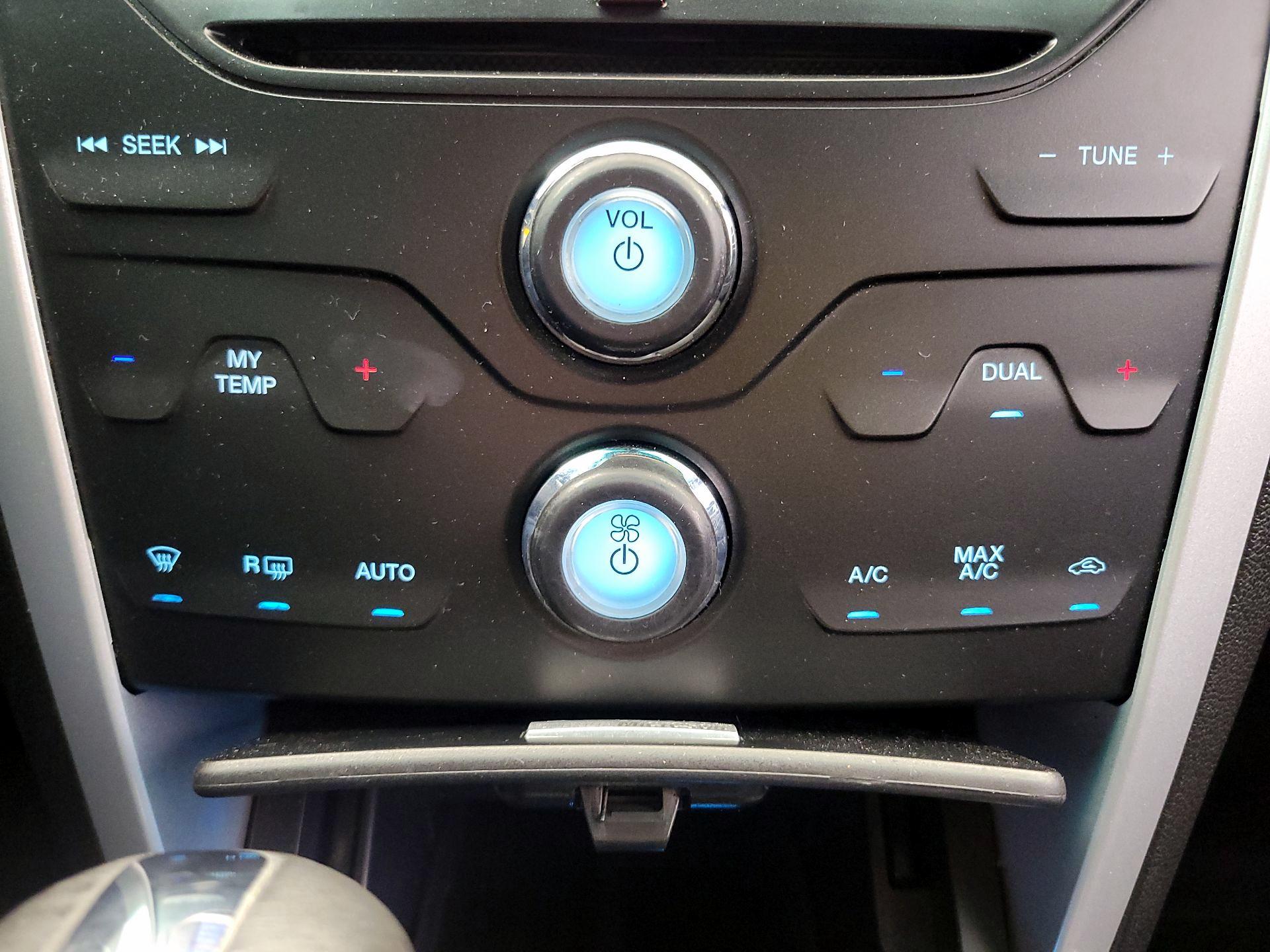 Thumbnail: 2014 Ford Explorer - 16