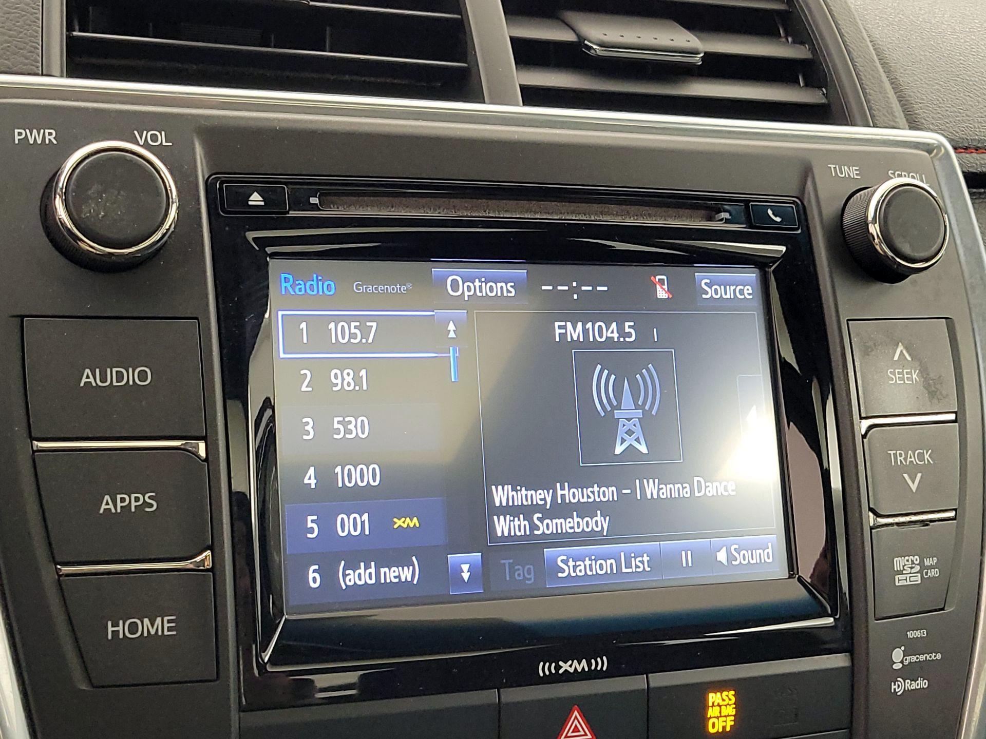 Thumbnail: 2017 Toyota Camry - 15