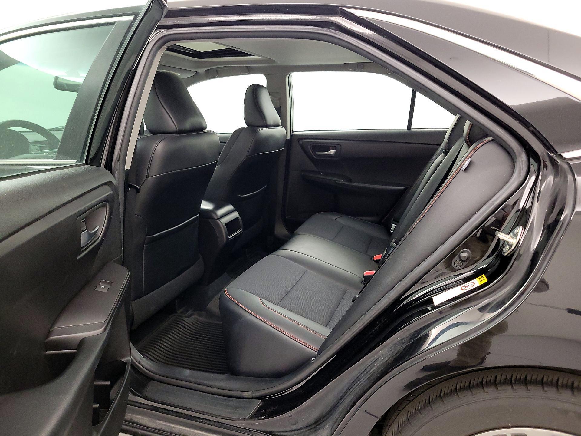 Thumbnail: 2017 Toyota Camry - 20