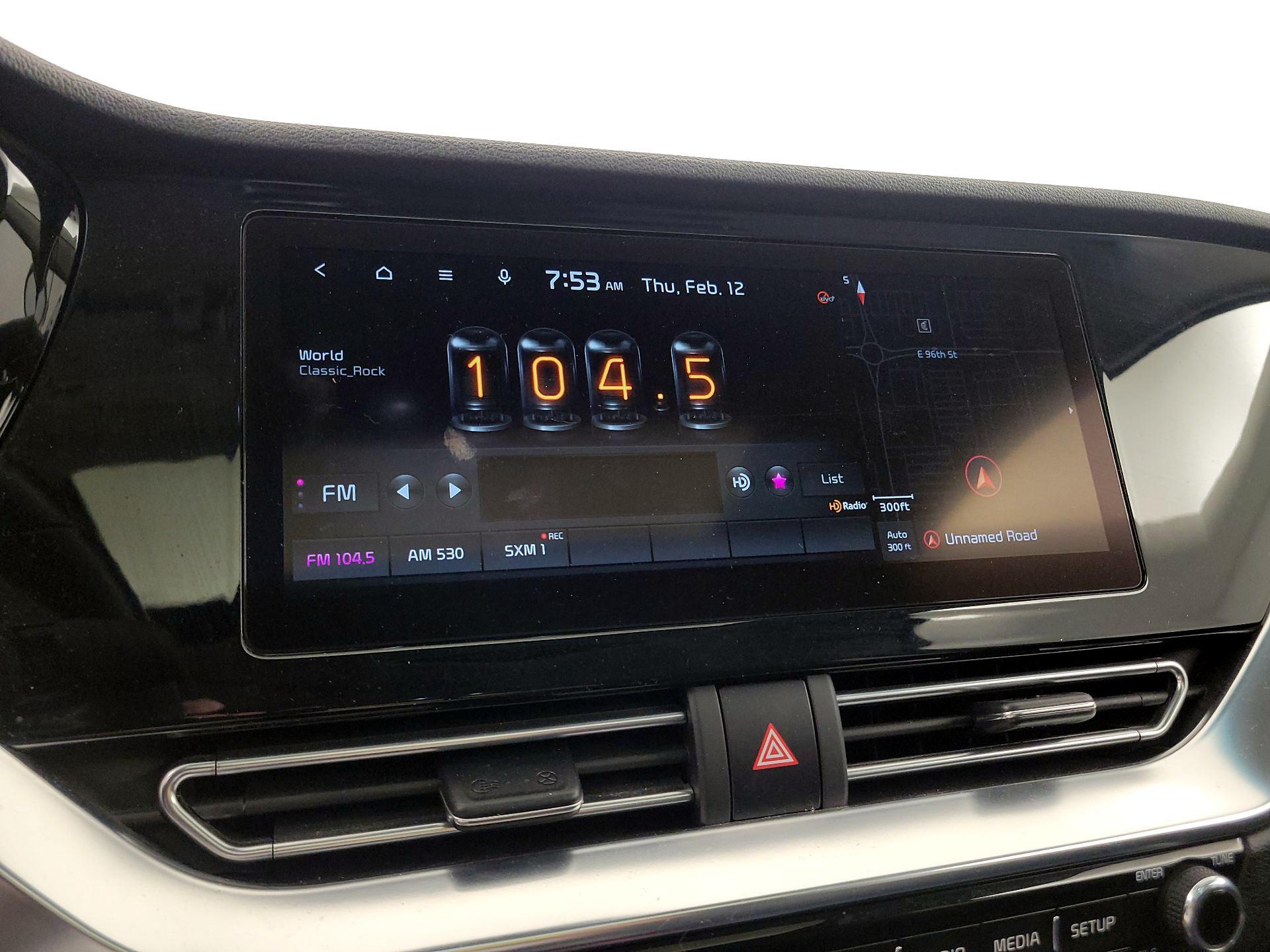 Thumbnail: 2022 Kia Niro - 16