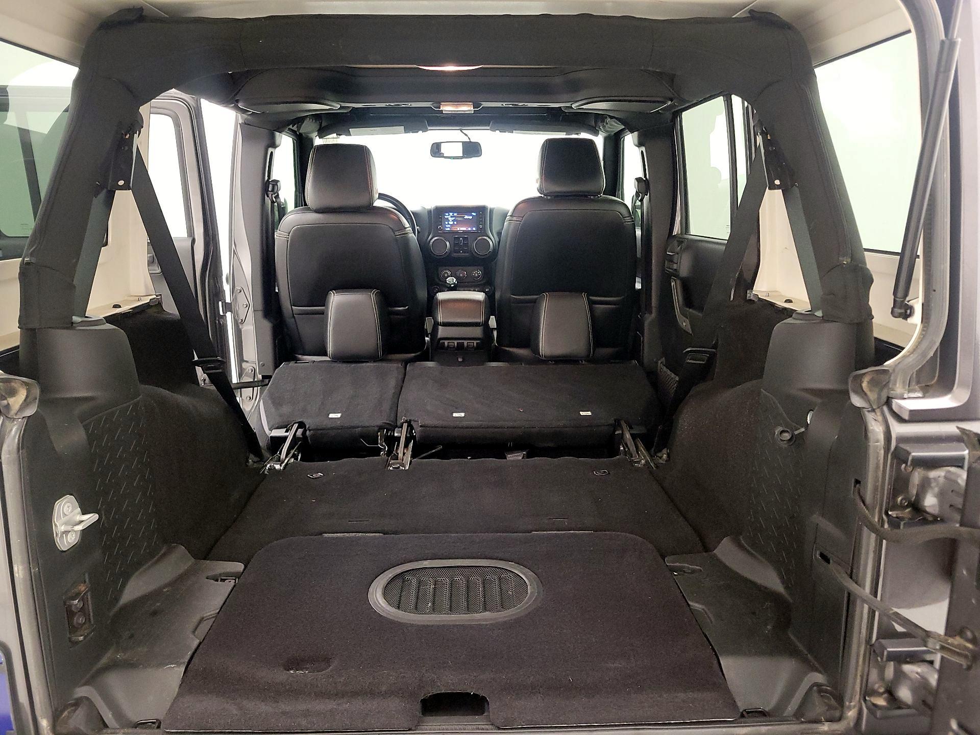 Thumbnail: 2018 Jeep Wrangler - 19