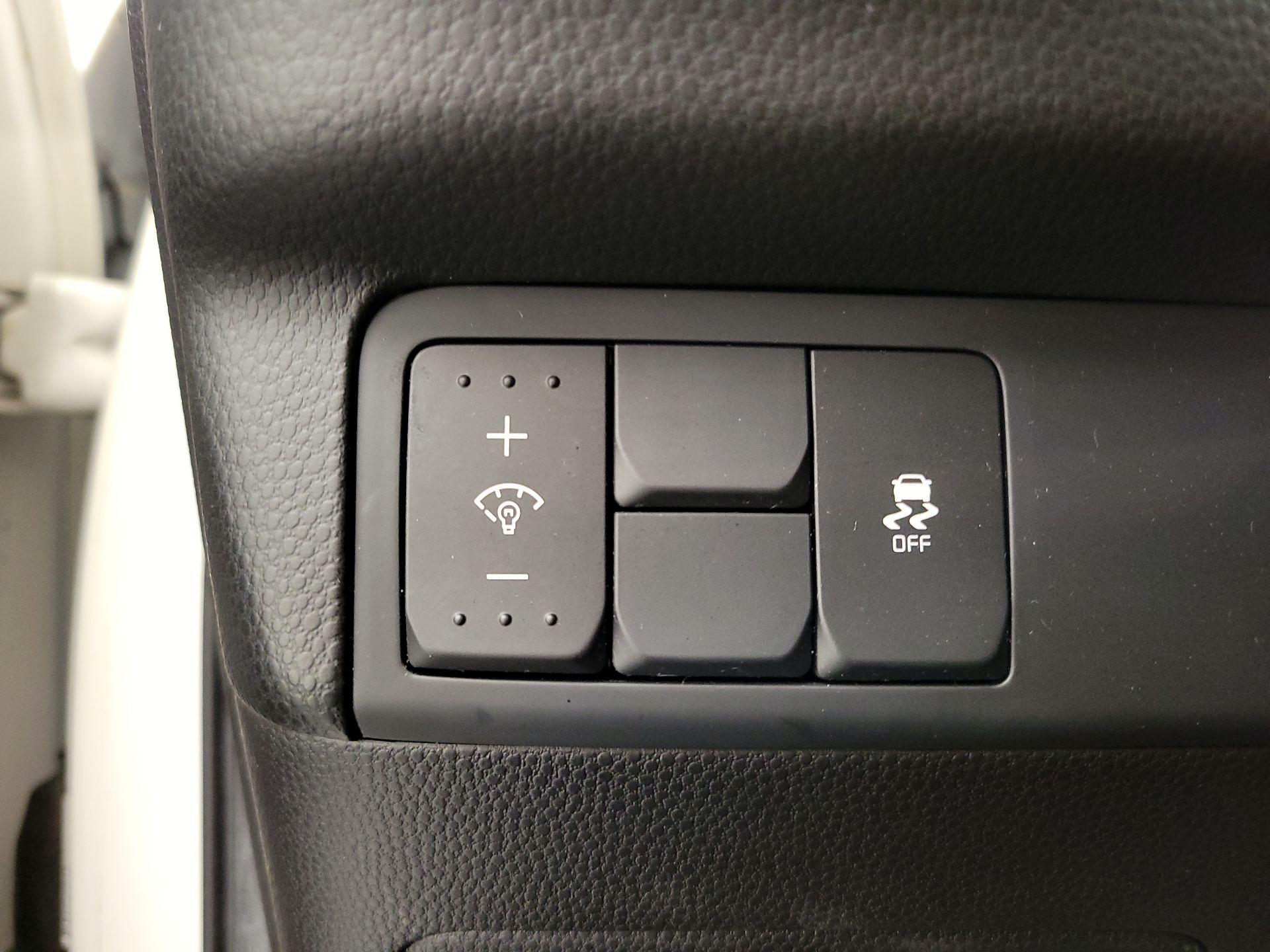 Thumbnail: 2016 Kia Soul - 13