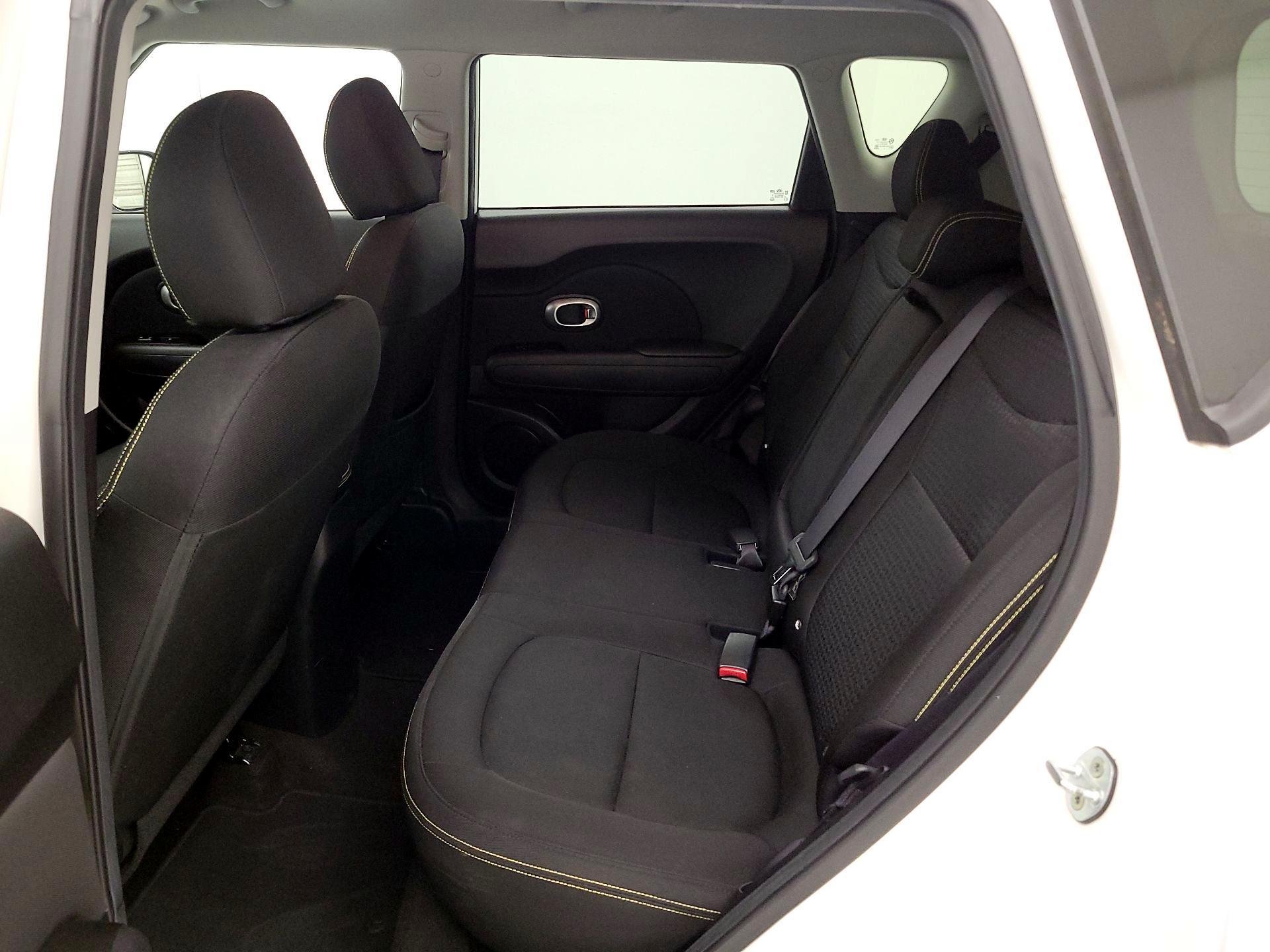 Thumbnail: 2016 Kia Soul - 19