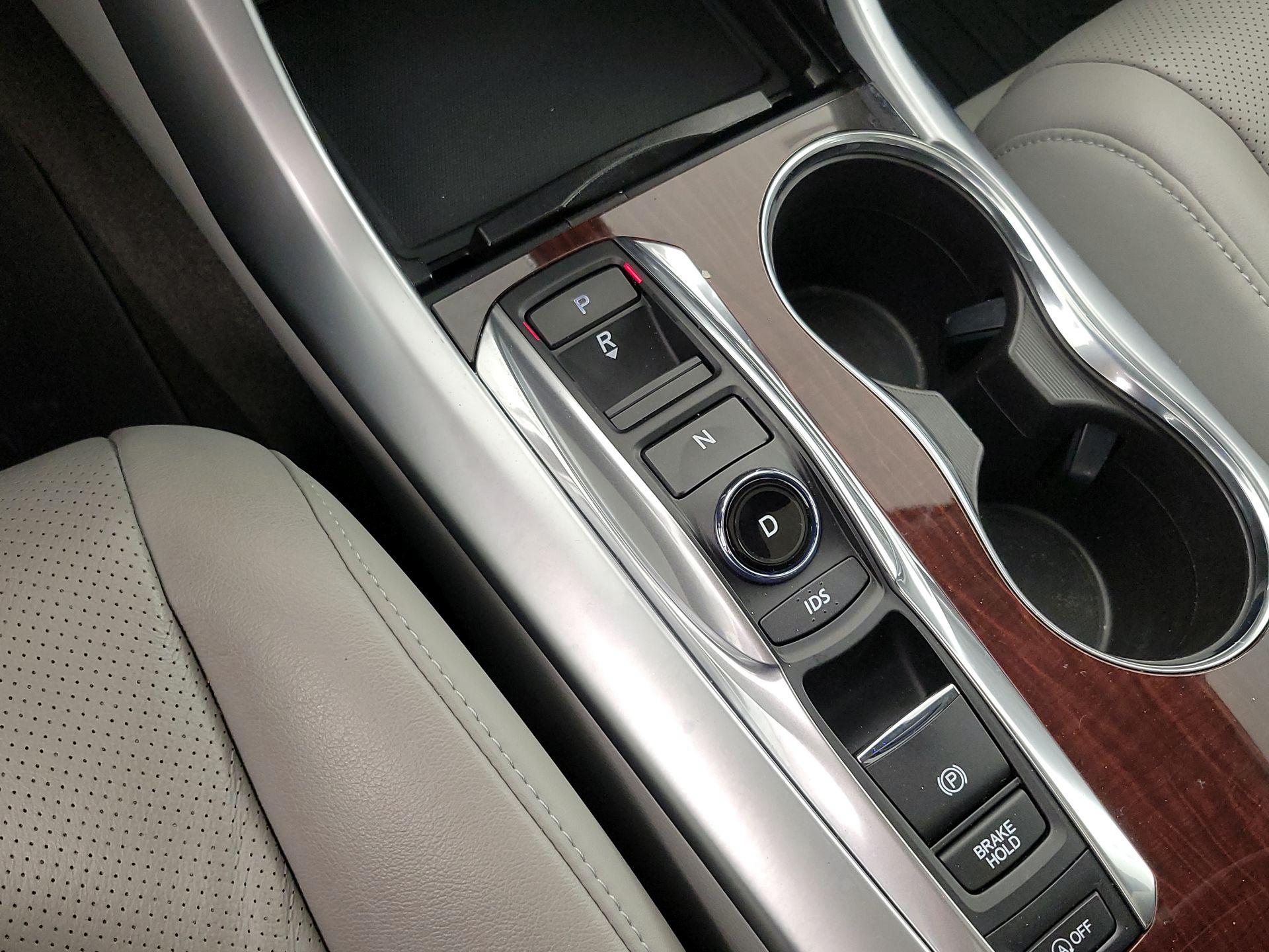 Thumbnail: 2015 Acura TLX - 17