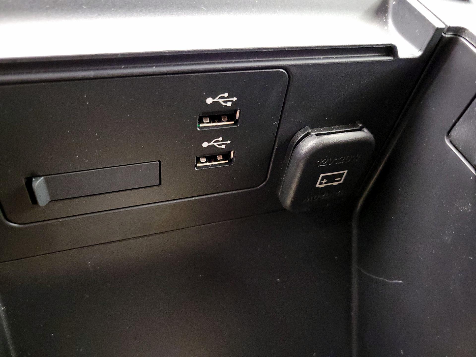 Thumbnail: 2023 Mazda Mazda3 - 18